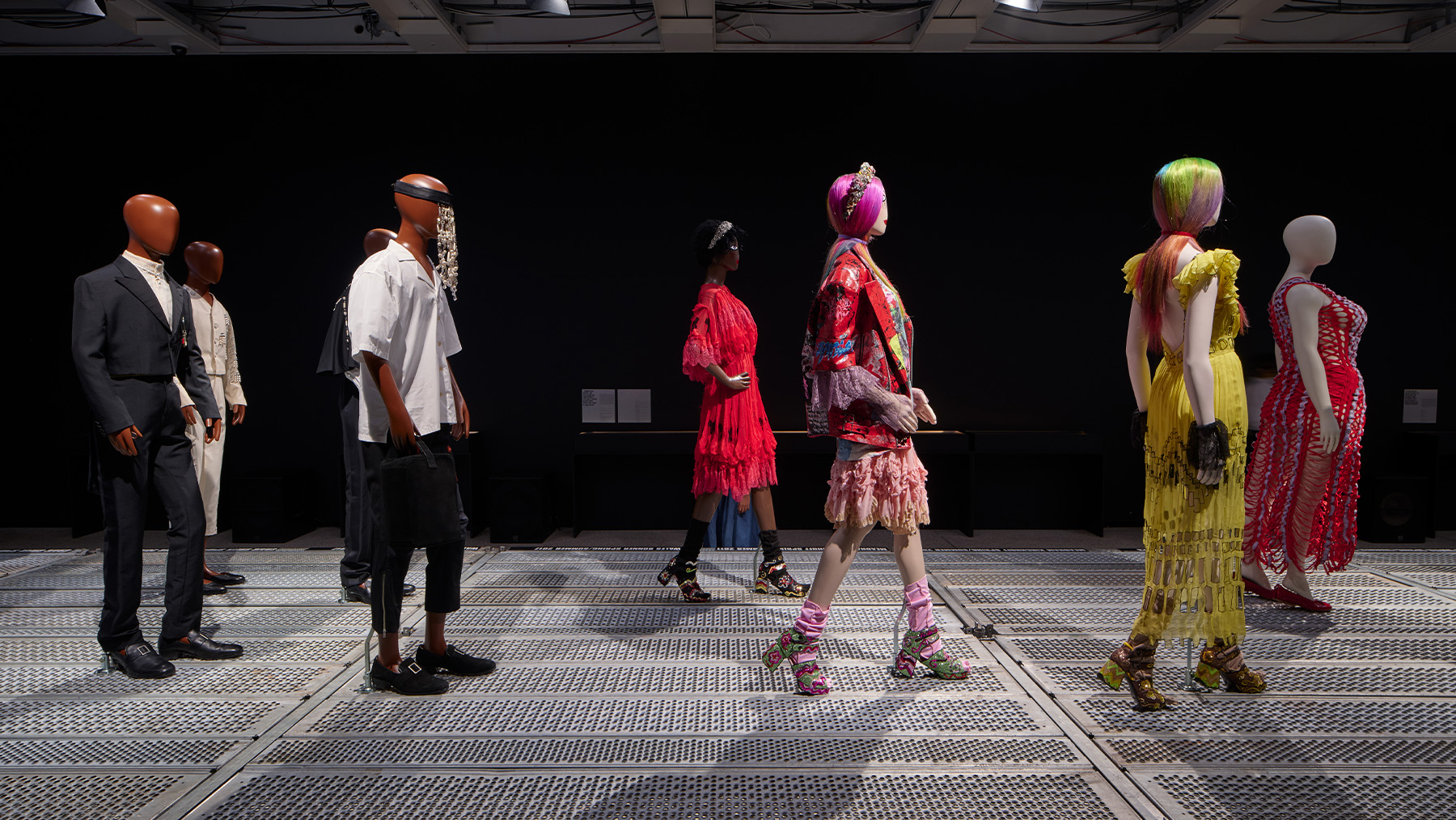 Porno uzoq vaqt davomida yaladi Boorish egasi oz xizmatkorlarini jinsiy aloqa qilish uchun bezovta qiladi