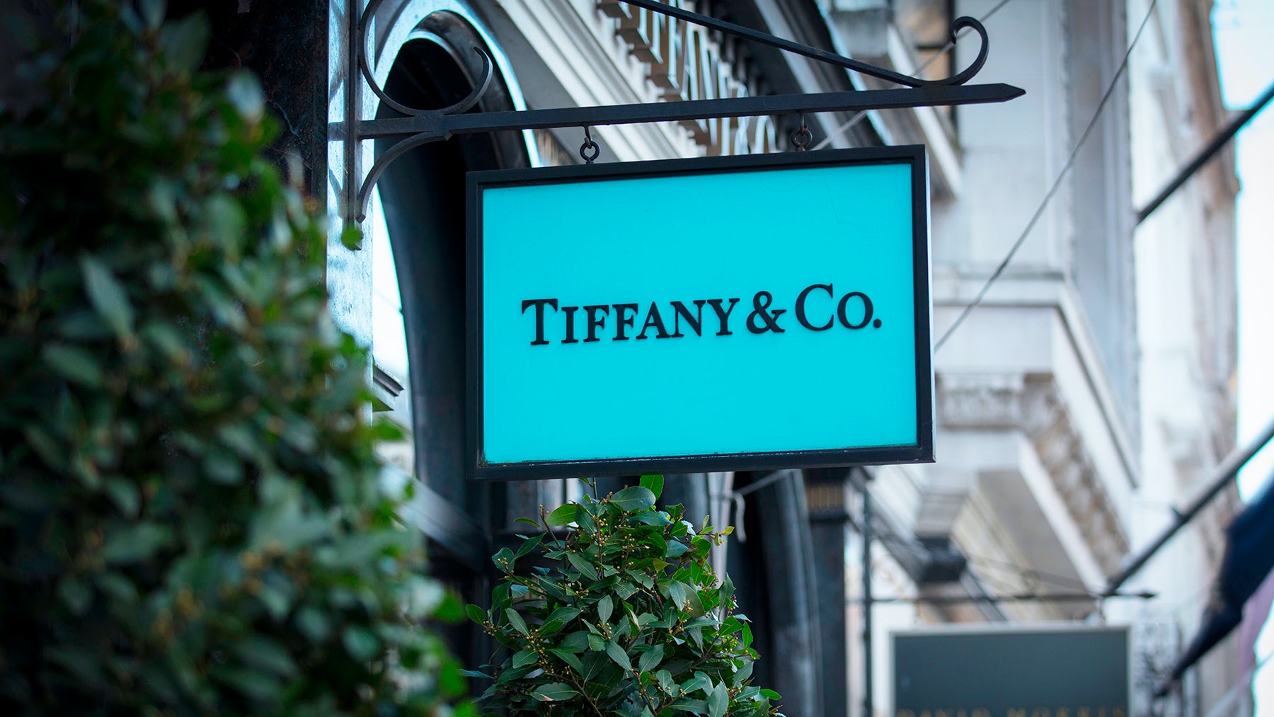 What LVMH Stands to Gain From Buying Tiffany