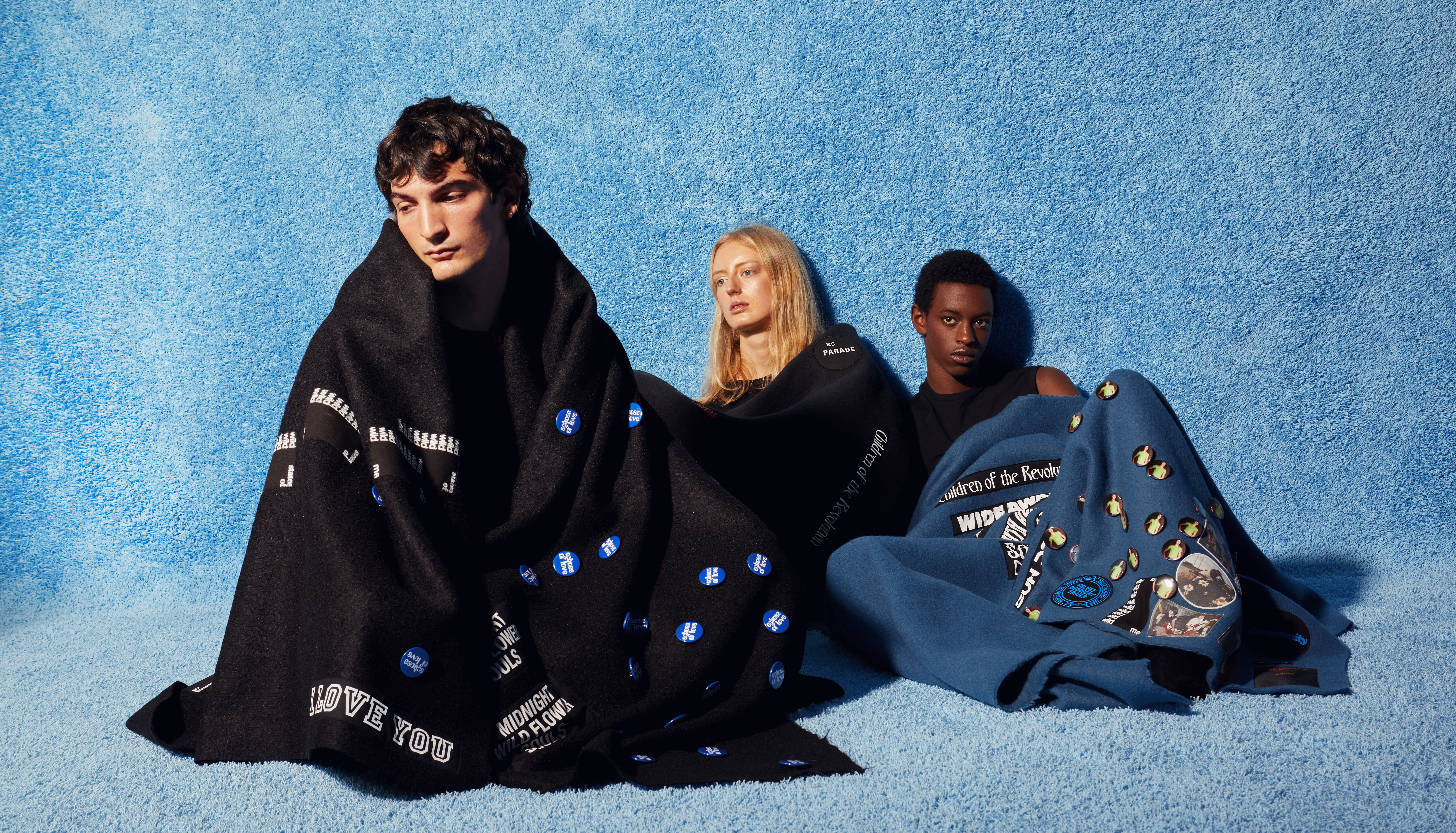 RAF SIMONS blanket　ラフシモンズ　ブランケット Raf Simons Debuts Multidisciplinary E-Commerce Platform | BoF