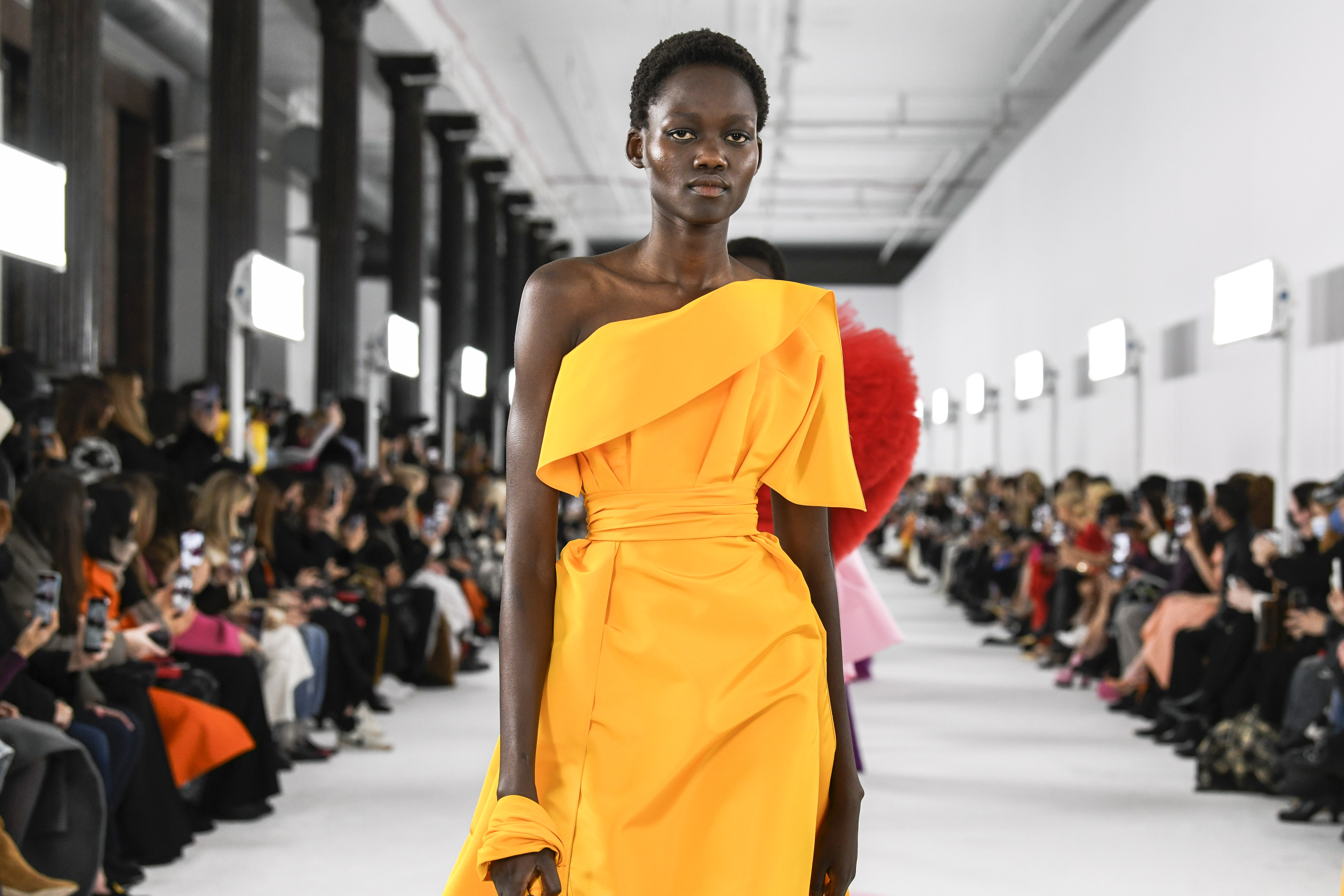 Must Read: How Supreme Changed Fashion Forever, CFDA Unveils Shorter New  York Fashion Week Schedule - Fashionista