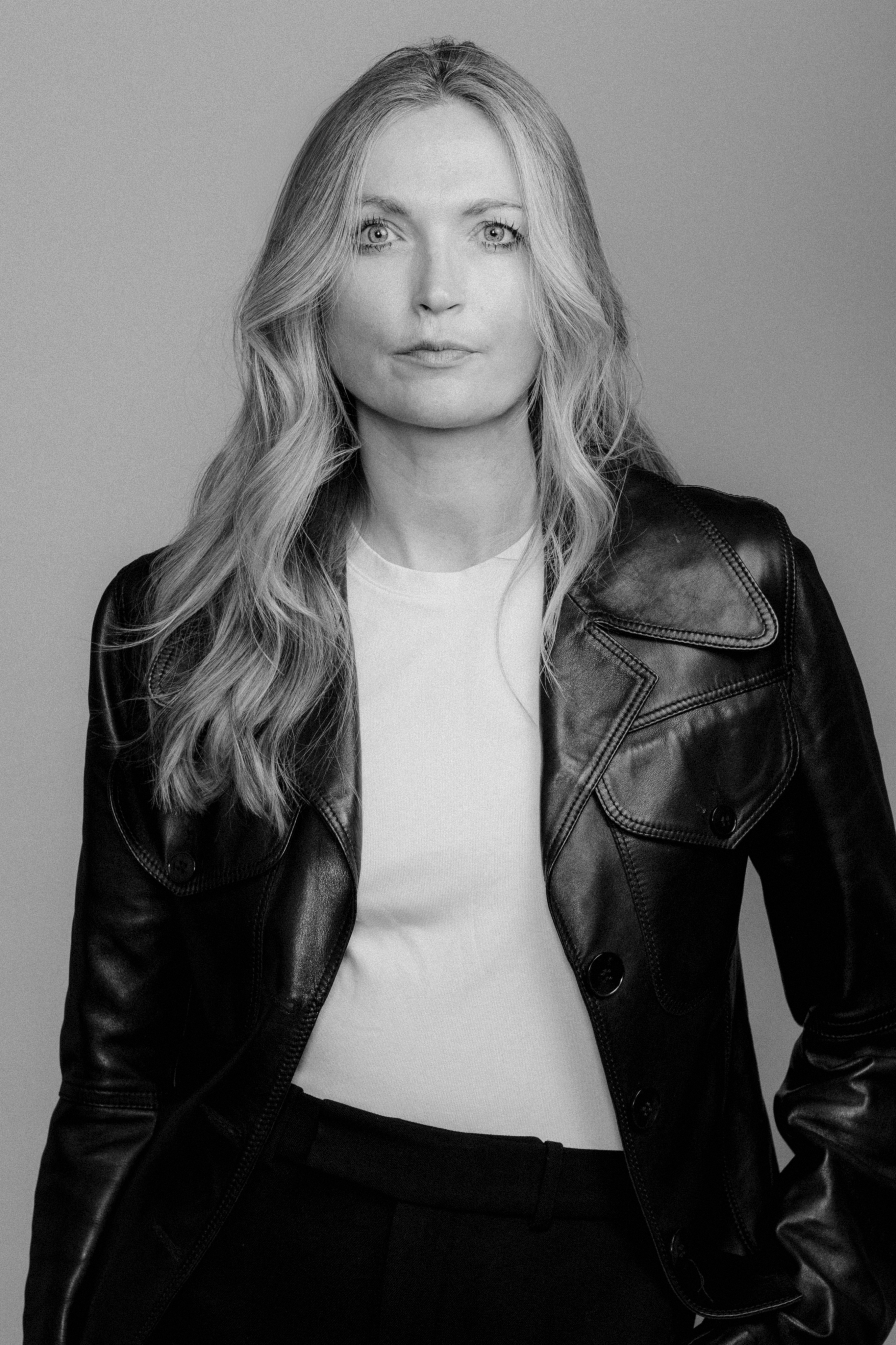whowhat × IMA:ZINE / LEATHER 5X SHIRT Lily James — Style News 