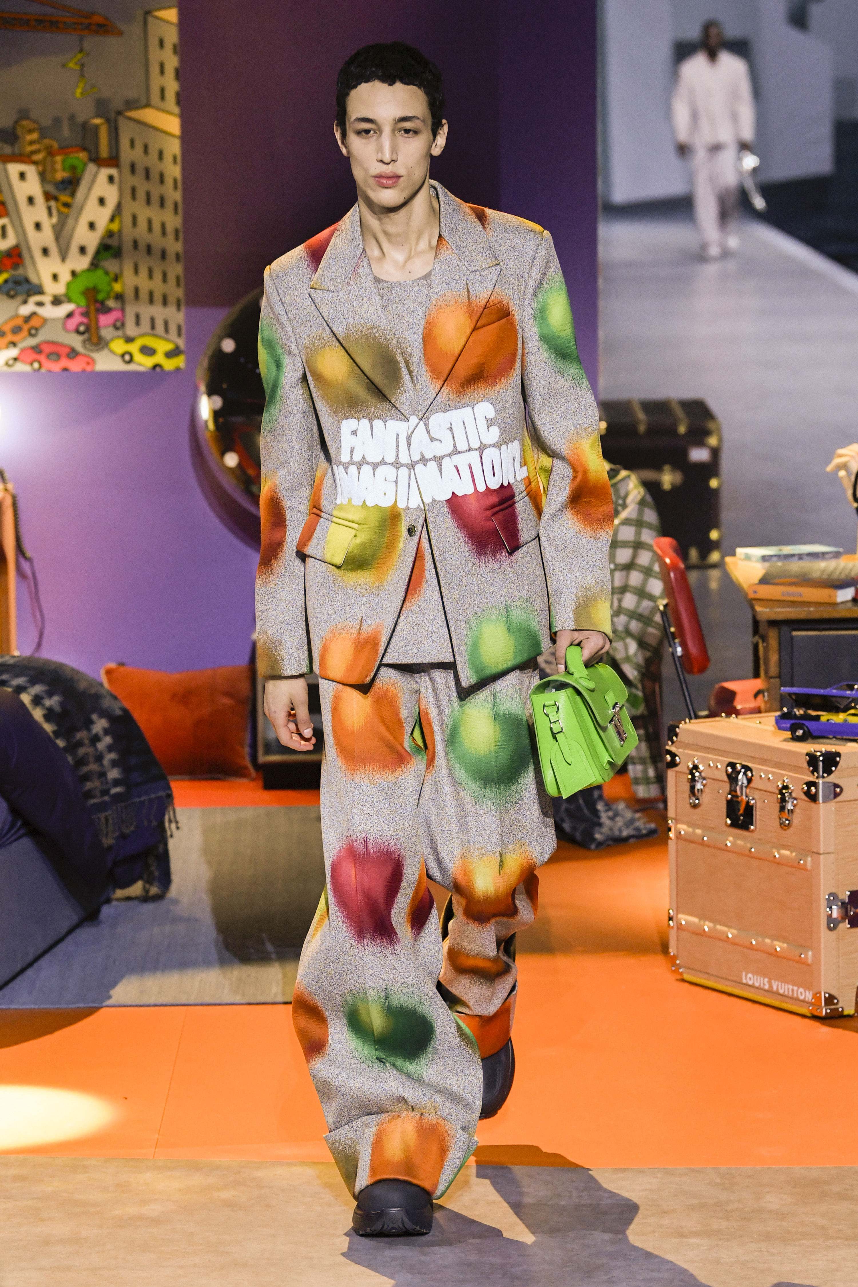 Louis Vuitton Fashion Show Mall Store Hours