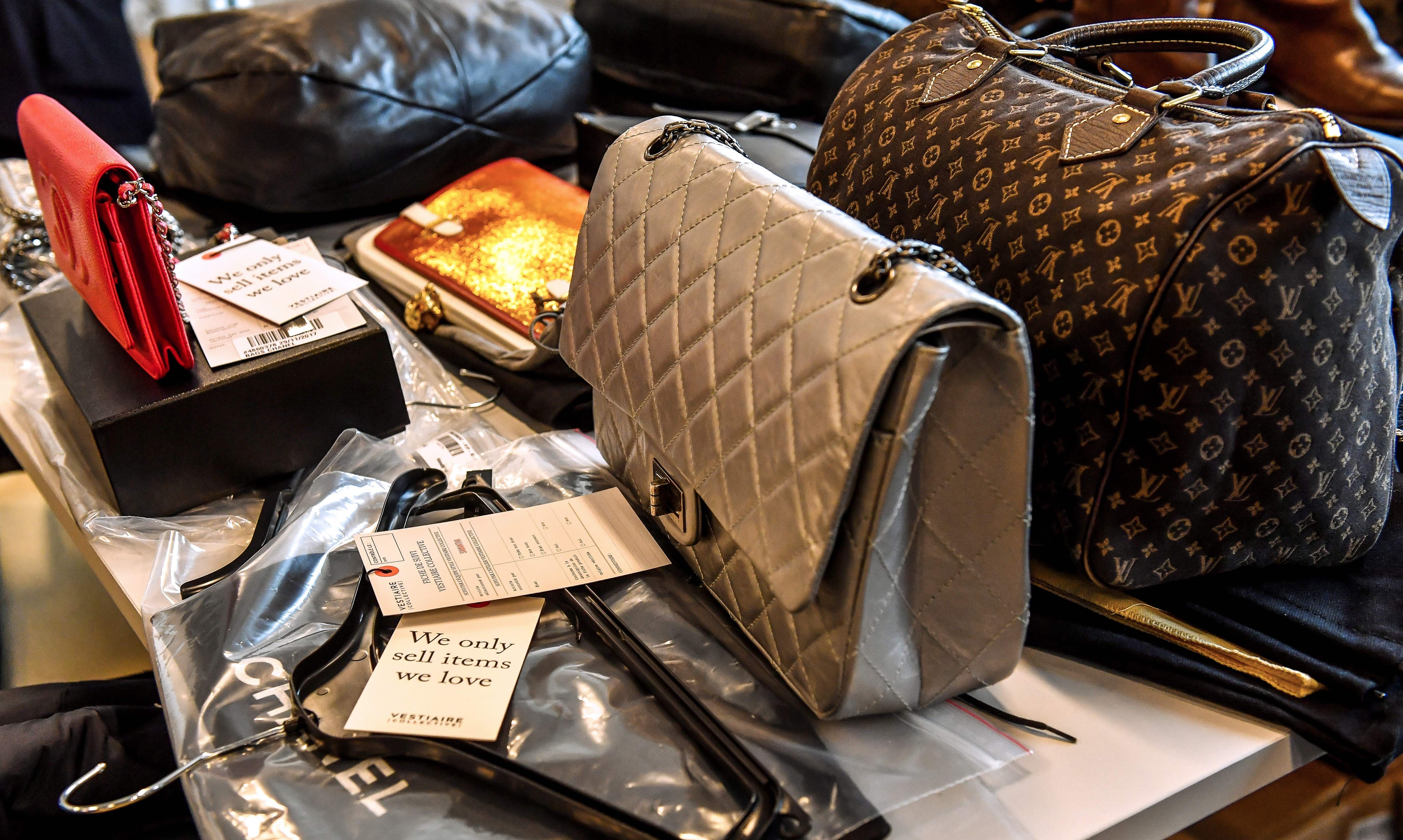 Pleaty Louis Vuitton Handbags for Women - Vestiaire Collective