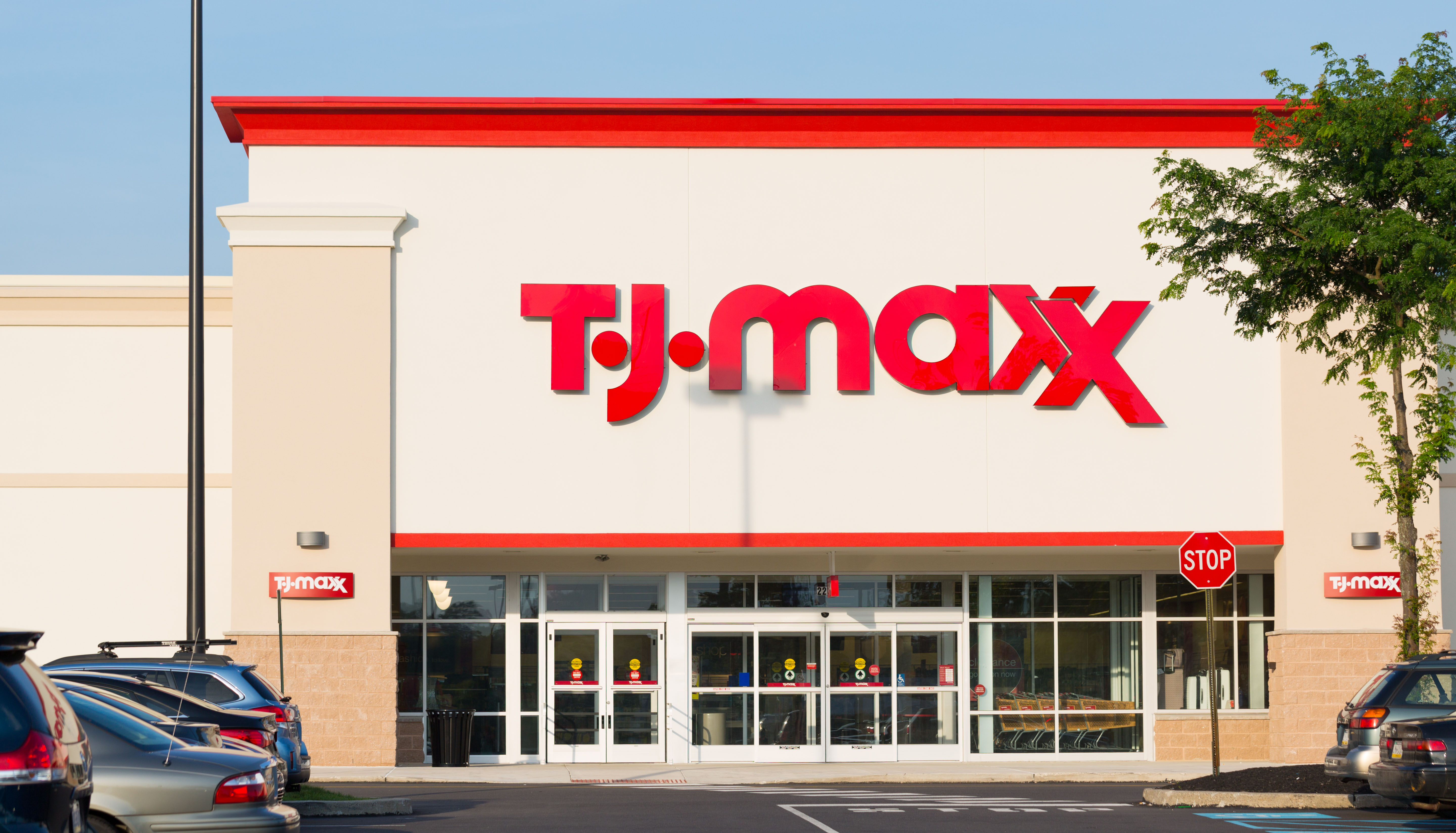 TJ Maxx: Sailing Toward Modern Retail, by IBR Editorial Board, Ivey  Business Review