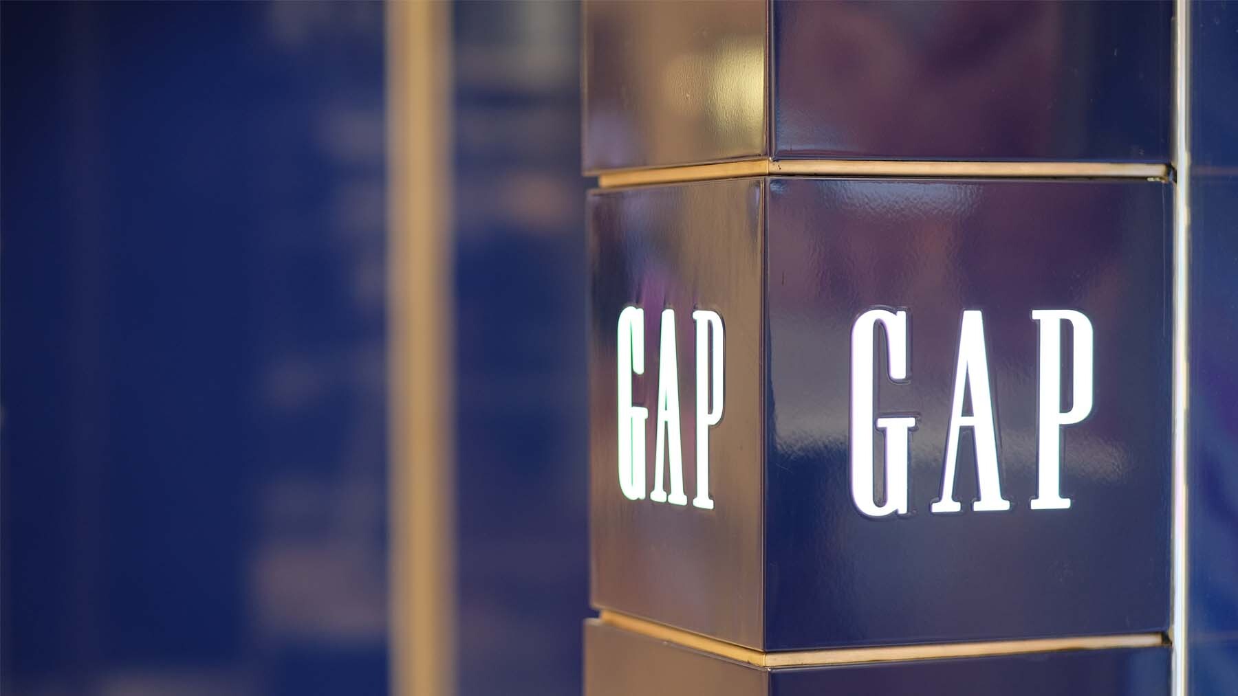 Zac Posen Is Named Gap (GPS) Creative Director, Old Navy Design Chief -  Bloomberg