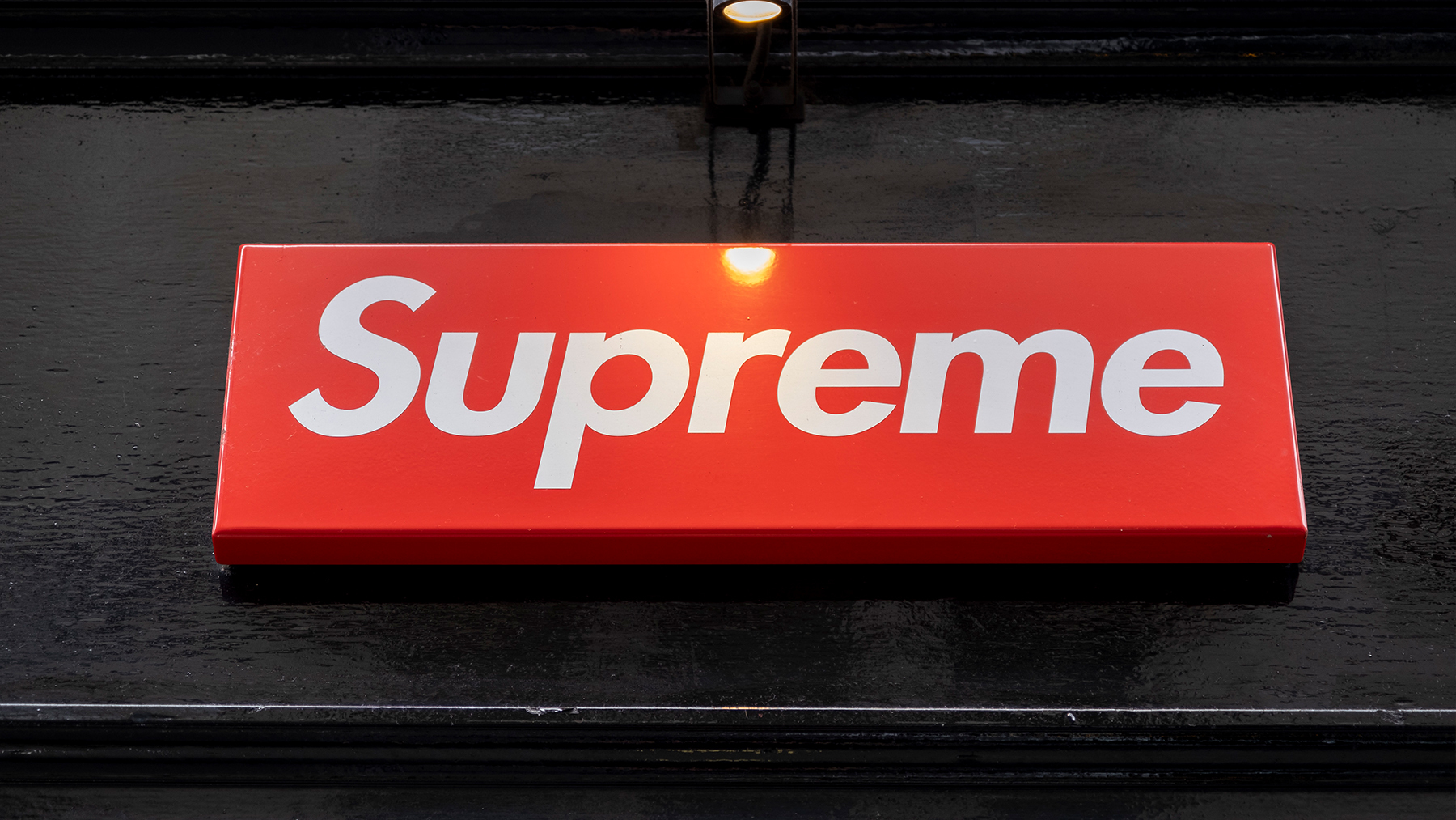 EssilorLuxottica to Buy Supreme for 1.5 Billion BoF