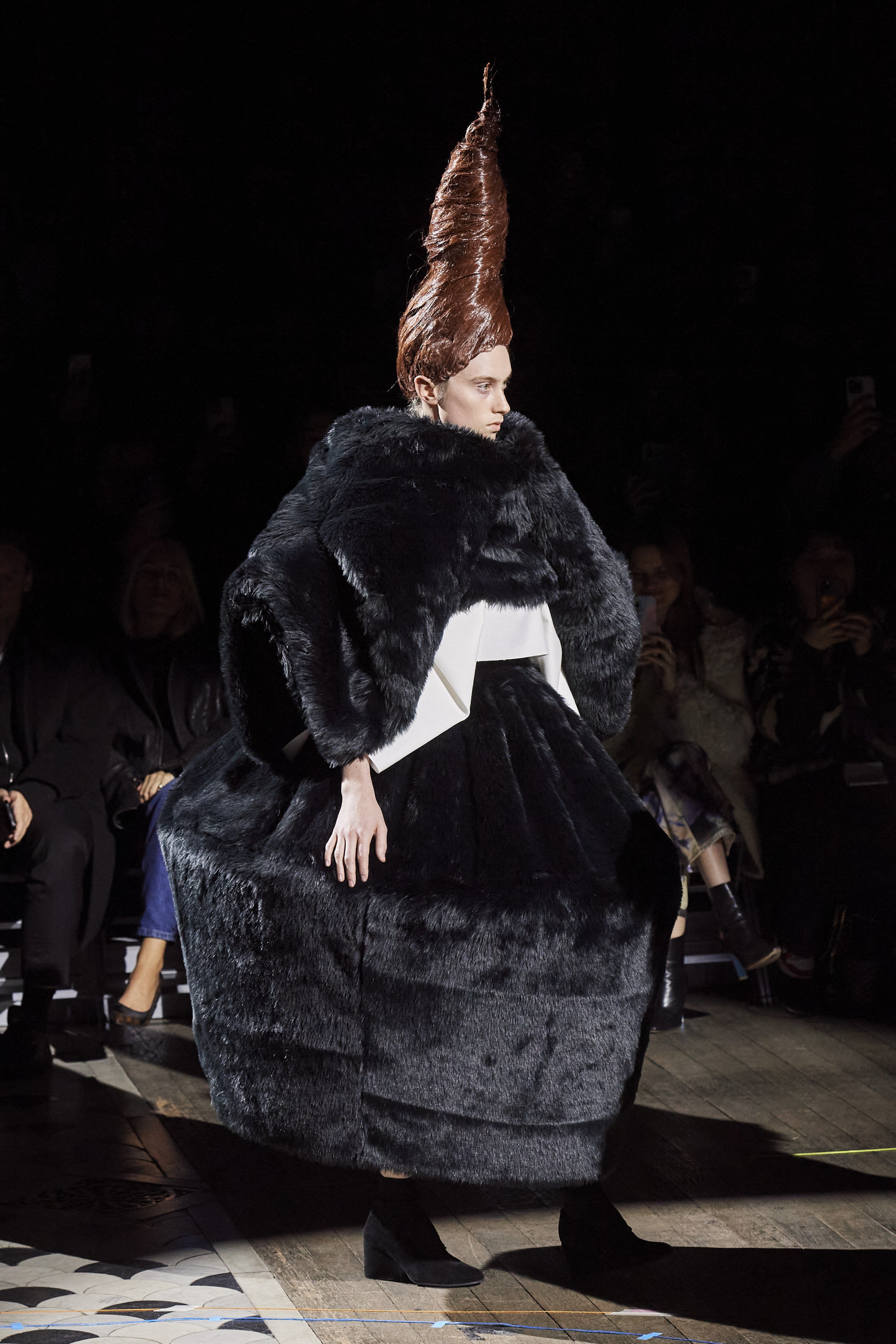 Rei Kawakubo Served Muted Elegance at COMME des GARÇONS SS23