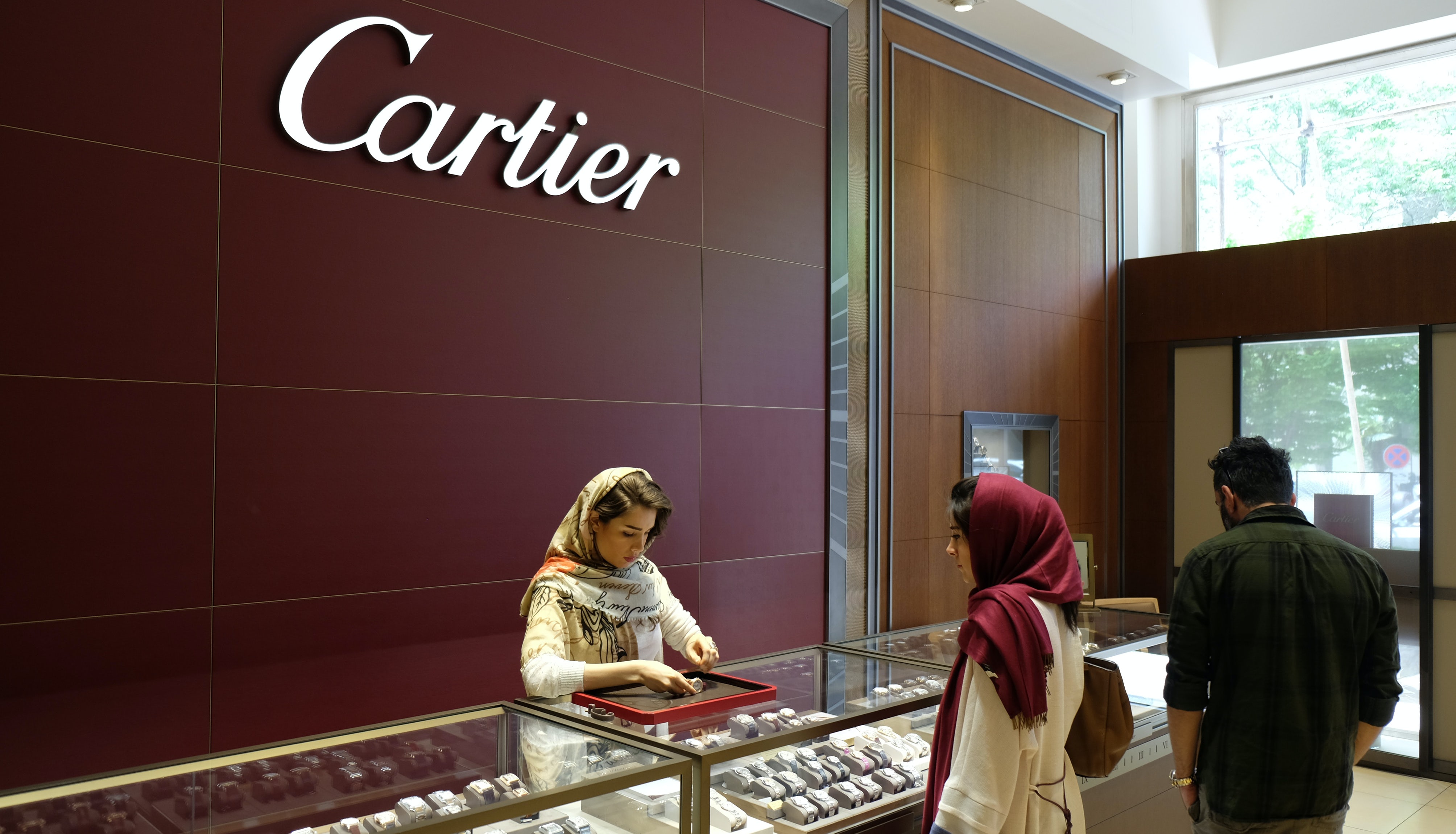 Cartier, Prada Link Up with LVMH in Blockchain Alliance
