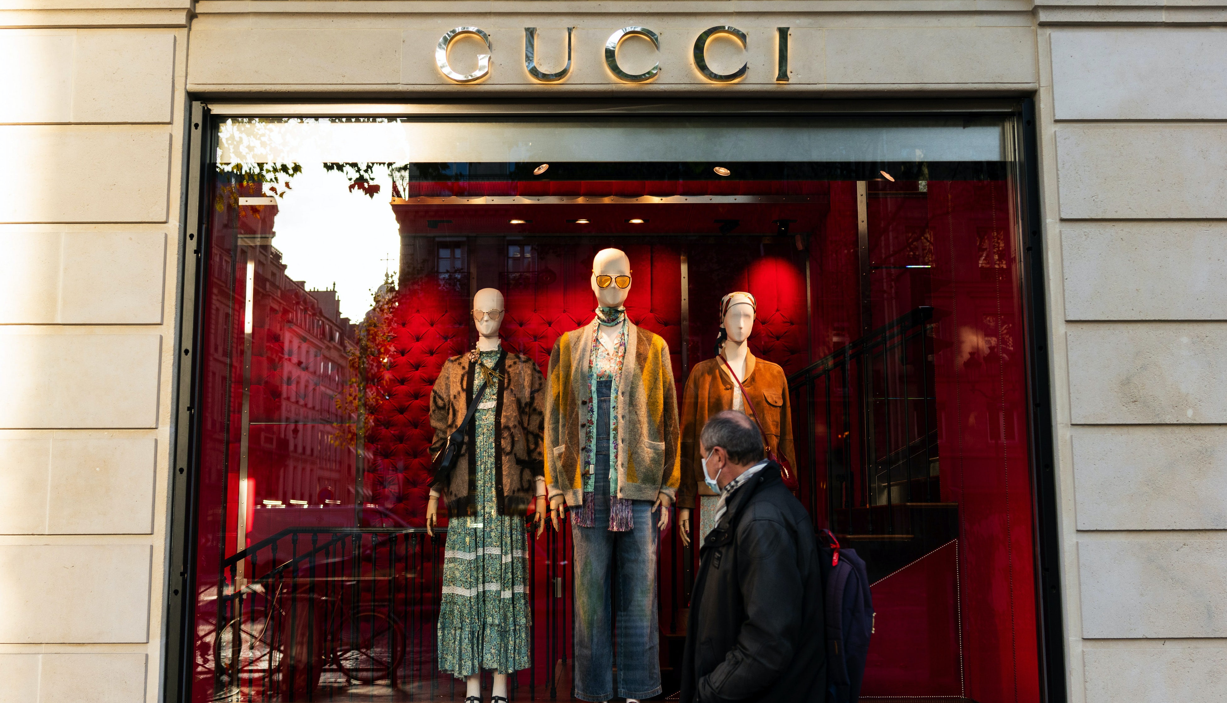 Kering and LVMH choices on layoffs prove sensitive in France, not in Italy  - LaConceria