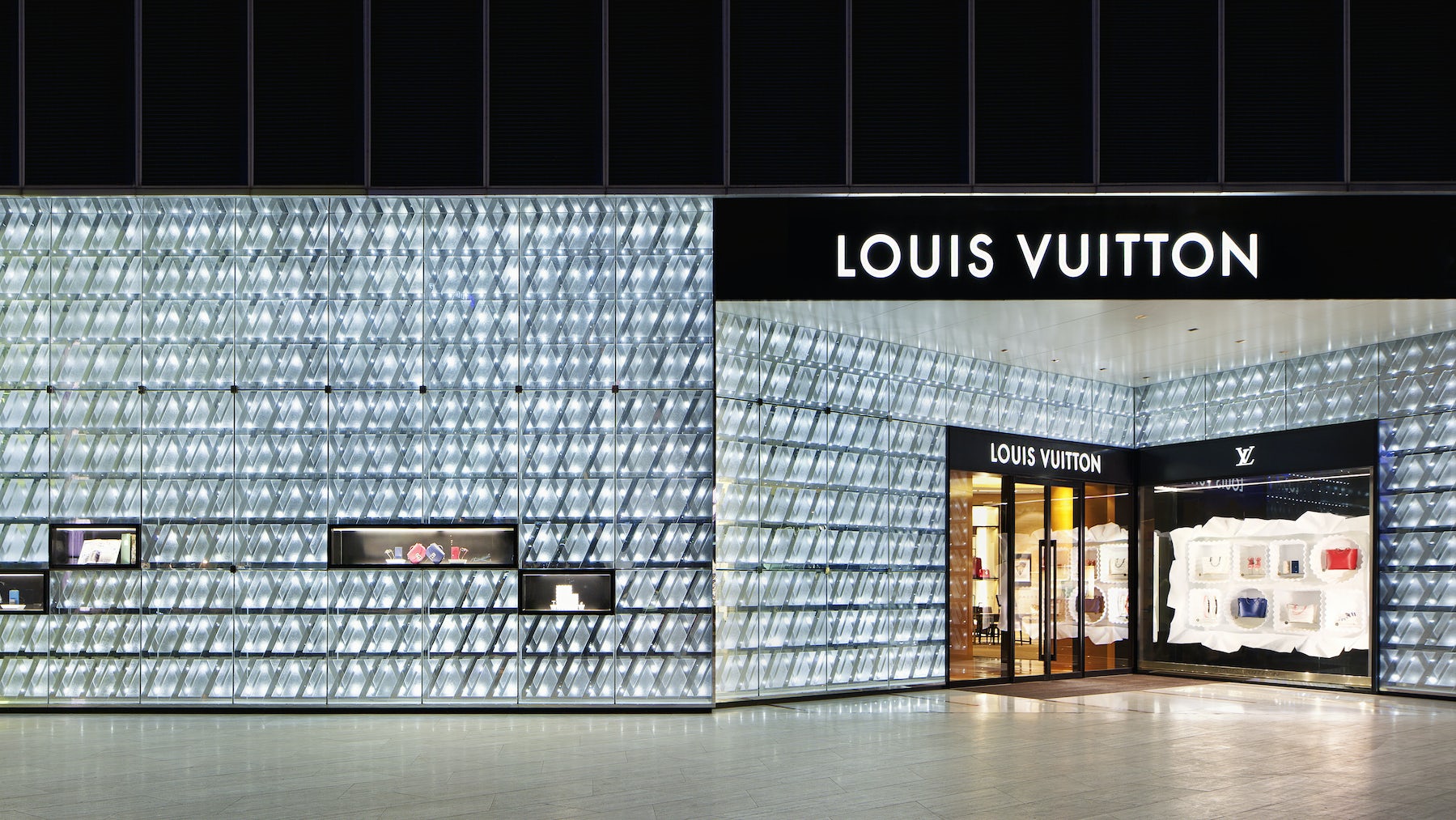 Louis Vuitton Lounge by award-winning chef Yannick Alléno now open