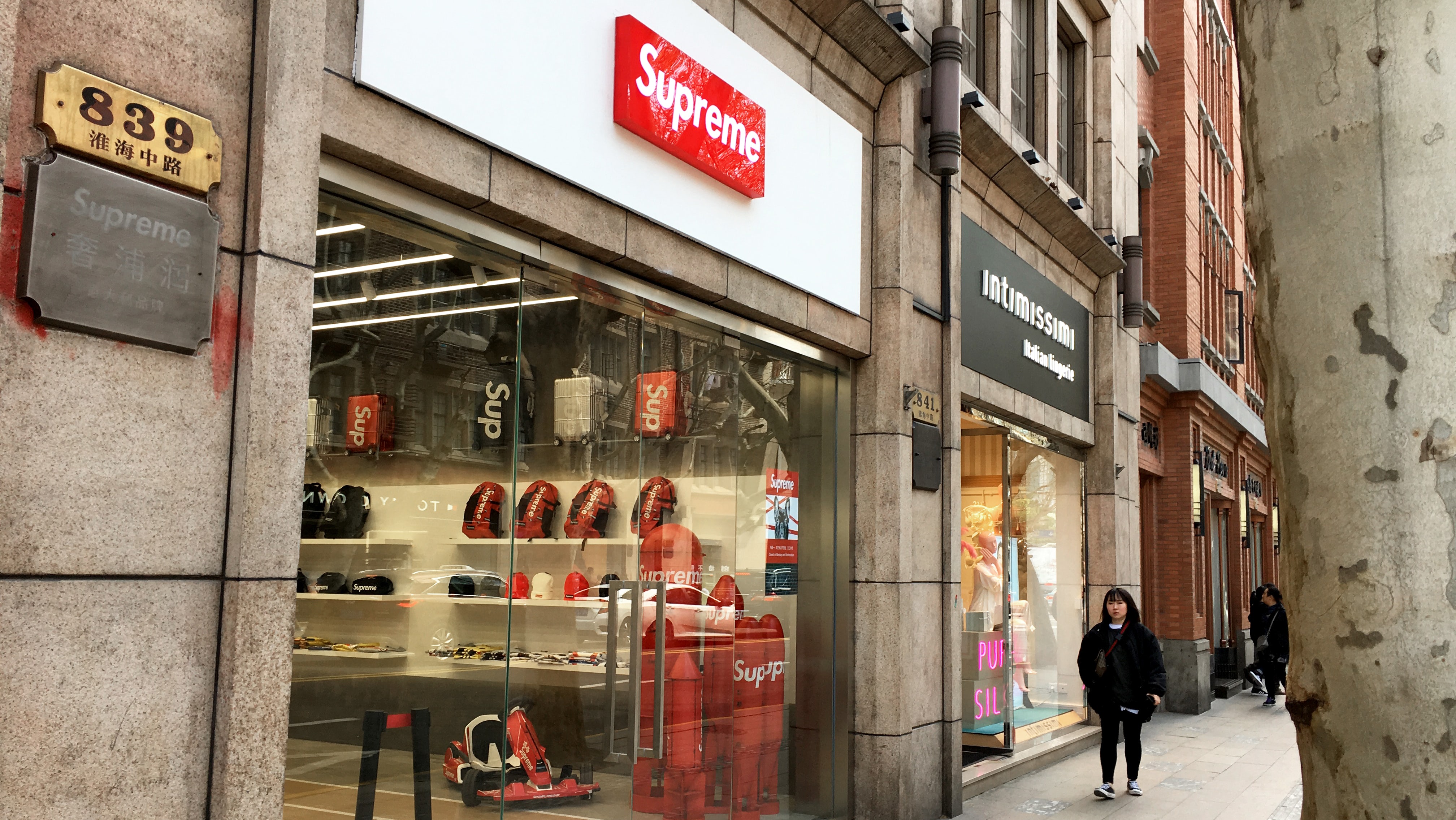Supreme vs. Supreme: the story of the legal? fake of the