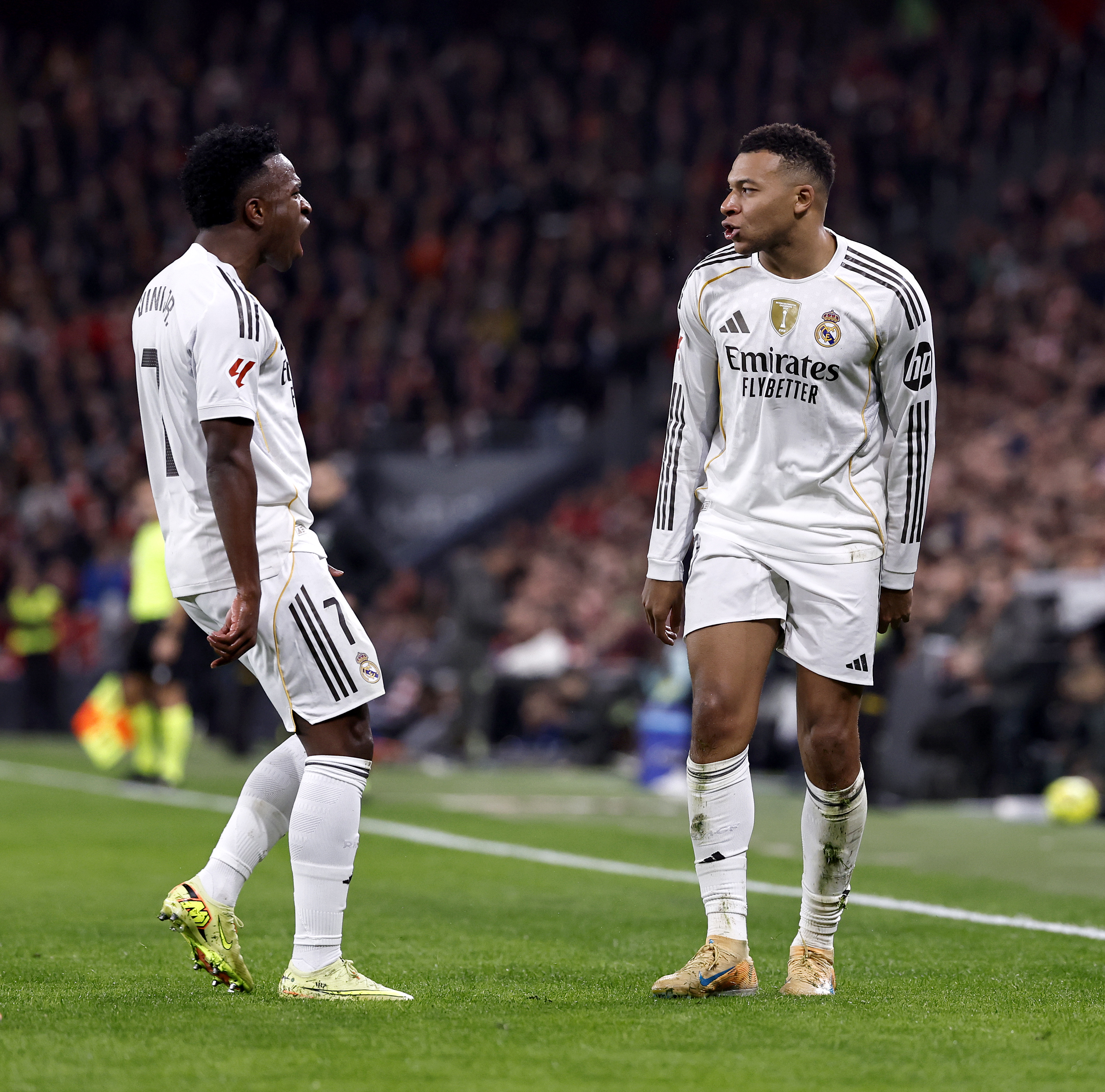 KYLIAN MBAPPE y VINICIUS JR 