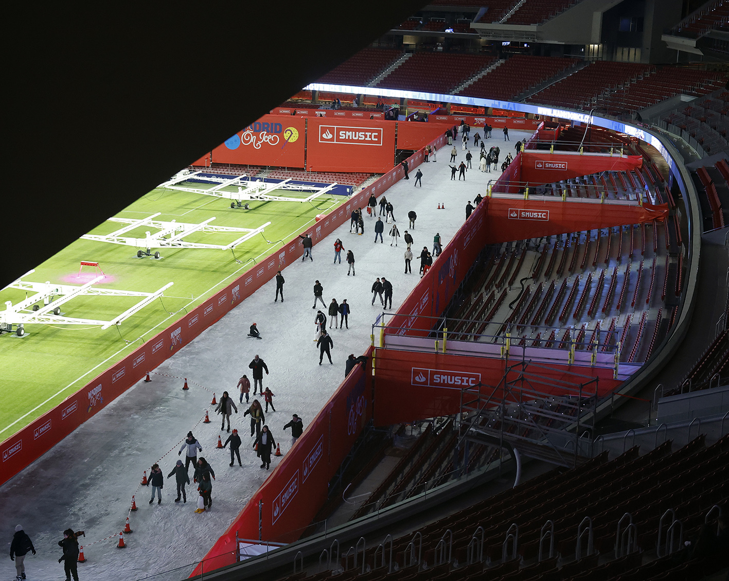 23/12/24  ATLETICO DE MADRID 
PISTA DE HIELO ESTADIO METROPOLITANO
