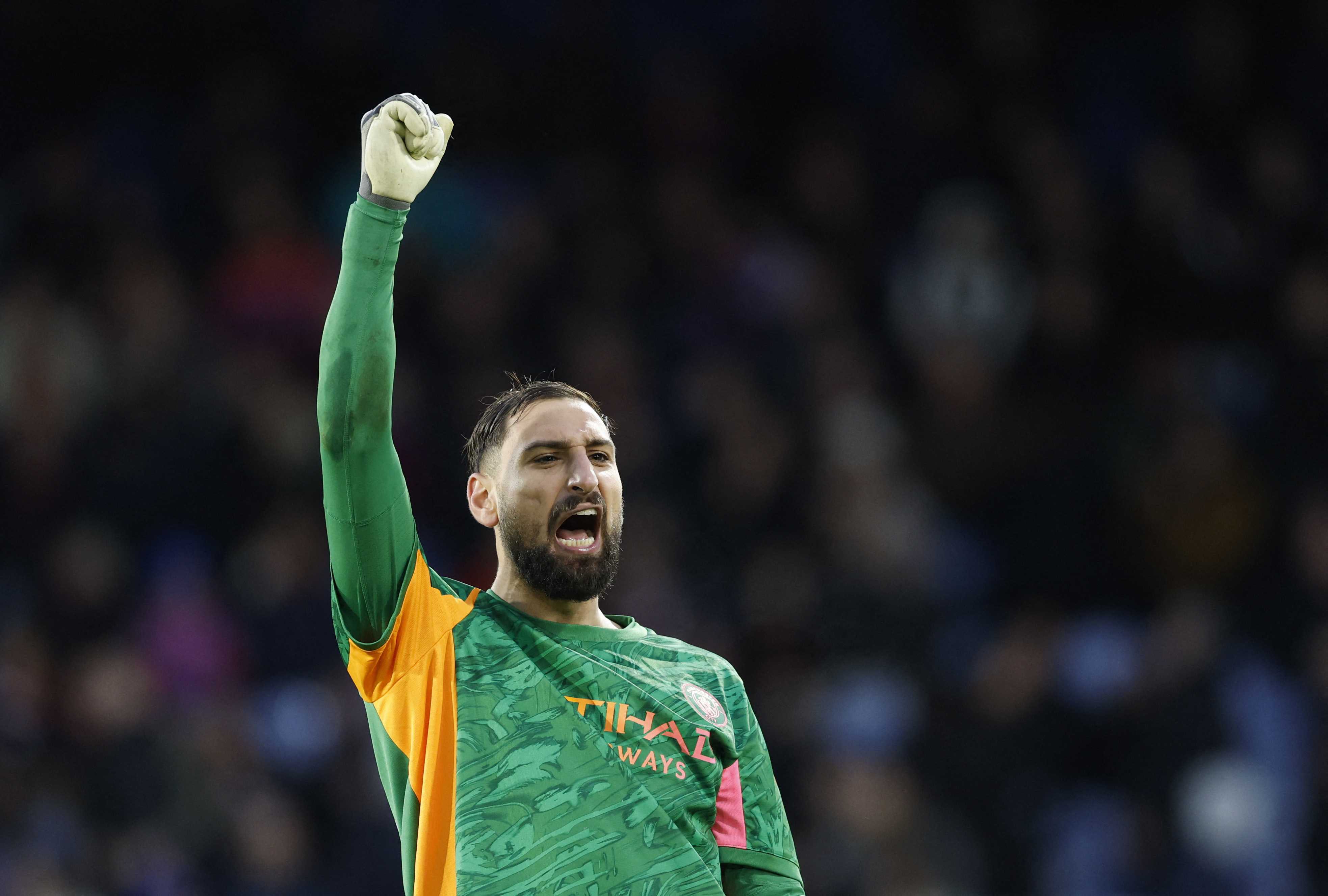 Soccer Football - Premier League - Crystal Palace v Manchester City - Selhurst Park, London, Britain - December 14, 2025 Manchester City's Gianluigi Donnarumma celebrates after Erling Haaland scores their third goal Action Images via Reuters/Peter Cziborra EDITORIAL USE ONLY. NO USE WITH UNAUTHORIZED AUDIO, VIDEO, DATA, FIXTURE LISTS, CLUB/LEAGUE LOGOS OR 'LIVE' SERVICES. ONLINE IN-MATCH USE LIMITED TO 120 IMAGES, NO VIDEO EMULATION. NO USE IN BETTING, GAMES OR SINGLE CLUB/LEAGUE/PLAYER PUBLICATIONS. PLEASE CONTACT YOUR ACCOUNT REPRESENTATIVE FOR FURTHER DETAILS..