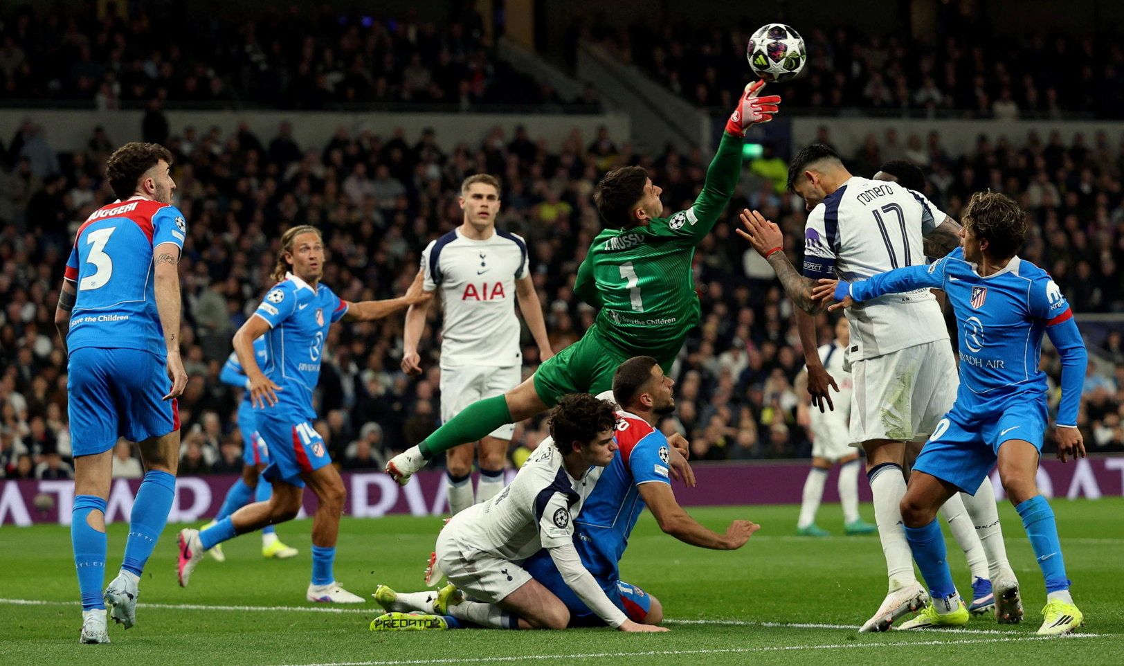 Gran actuación de Juan Musso que realizó ocho paradas para sostener al conjunto colchonero.