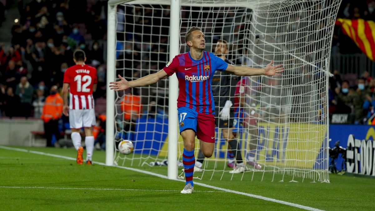 Van Nistelrooy aprieta por De Jong