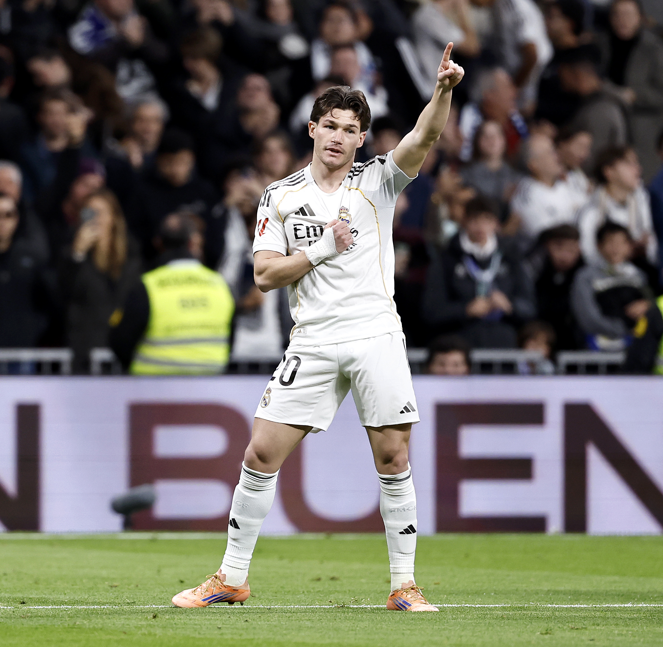 El jugador del Real Madrid, Fran García, celebra el 5-1 al Real Betis. 