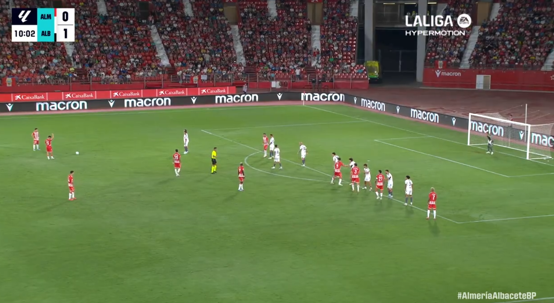 Embarba marca uno de los mejores goles de falta que se recuerdan en el fútbol español