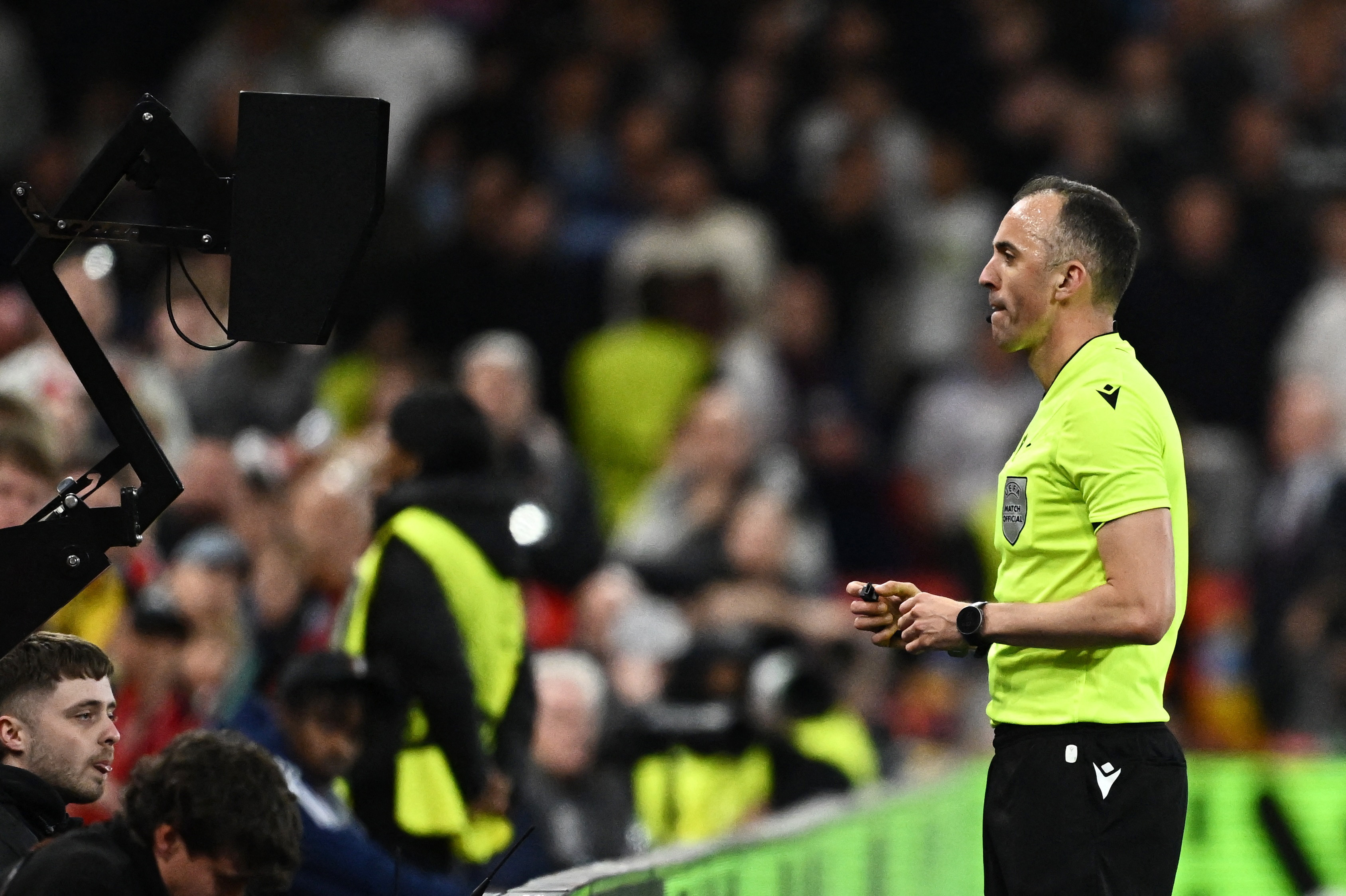This is the Portuguese referee’s fourth season officiating in the Champions League and his second encounter with both semifinalists.  