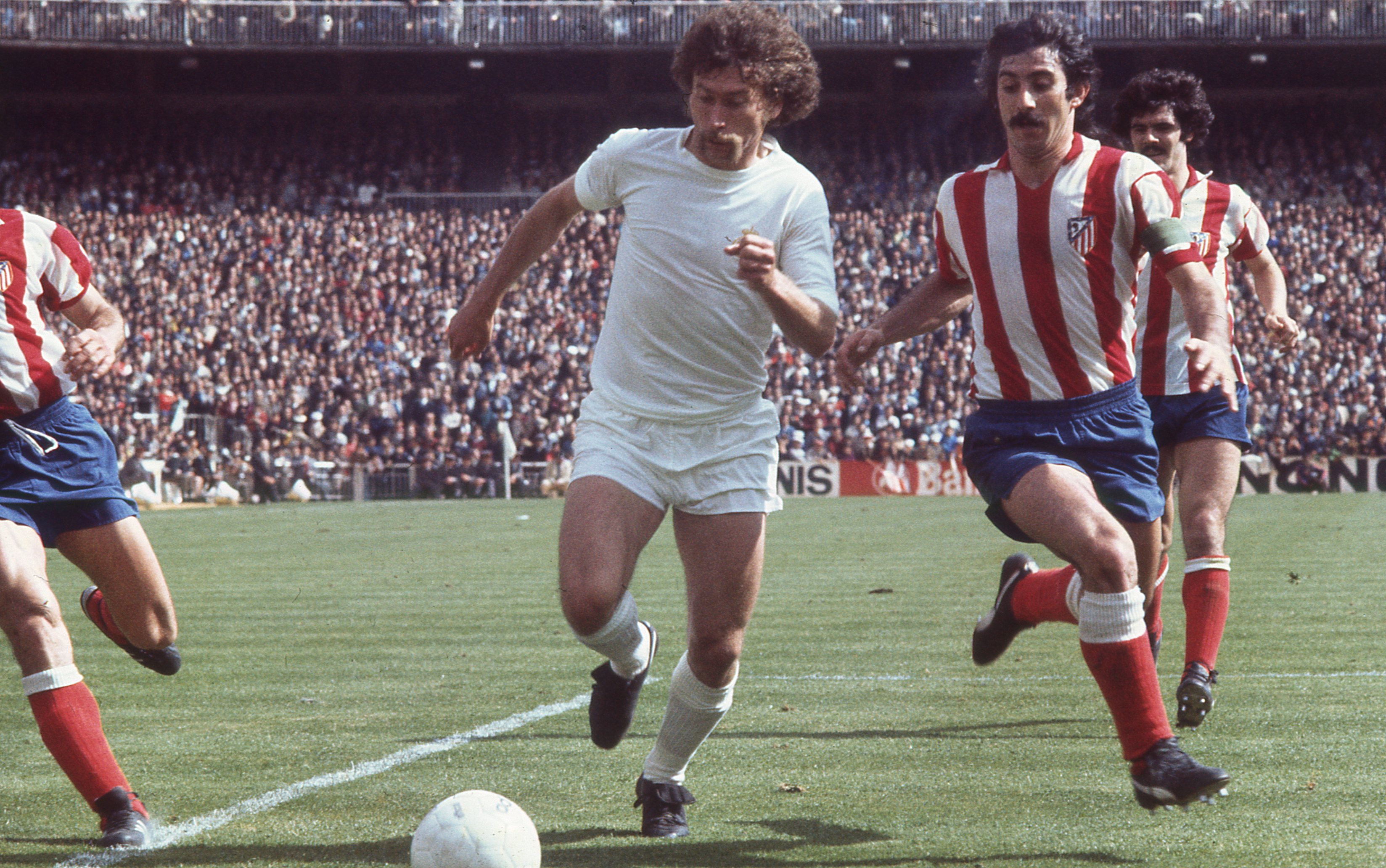 Qué futbolistas del Real Madrid han llevado el dorsal 5