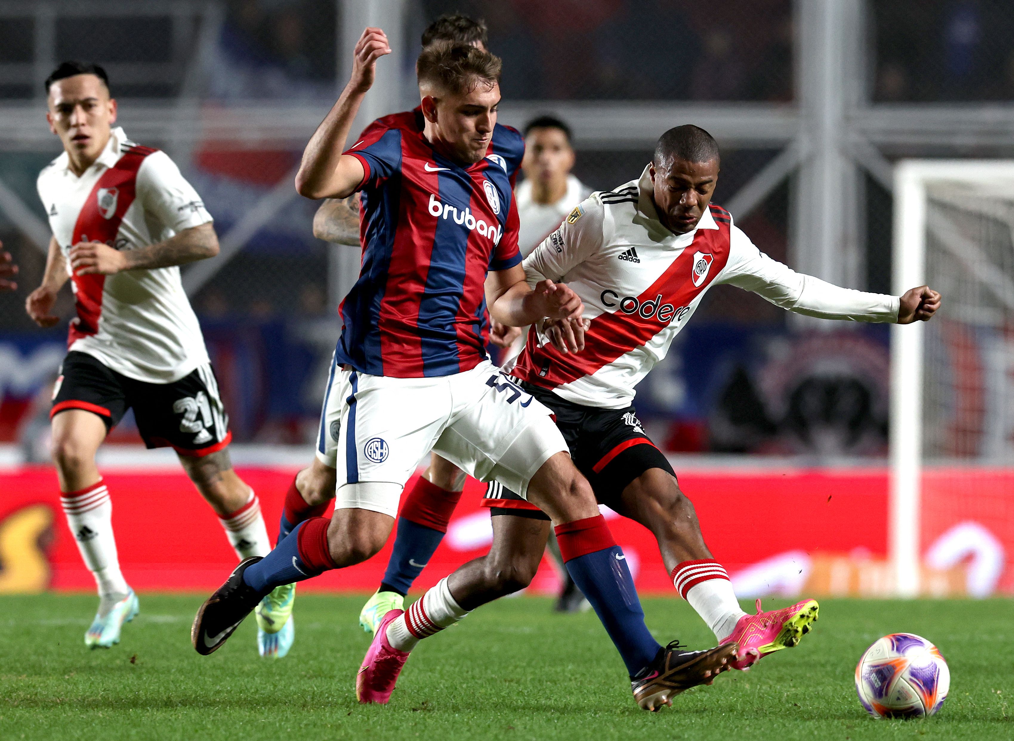 Empate caliente en el Nuevo Gasómetro