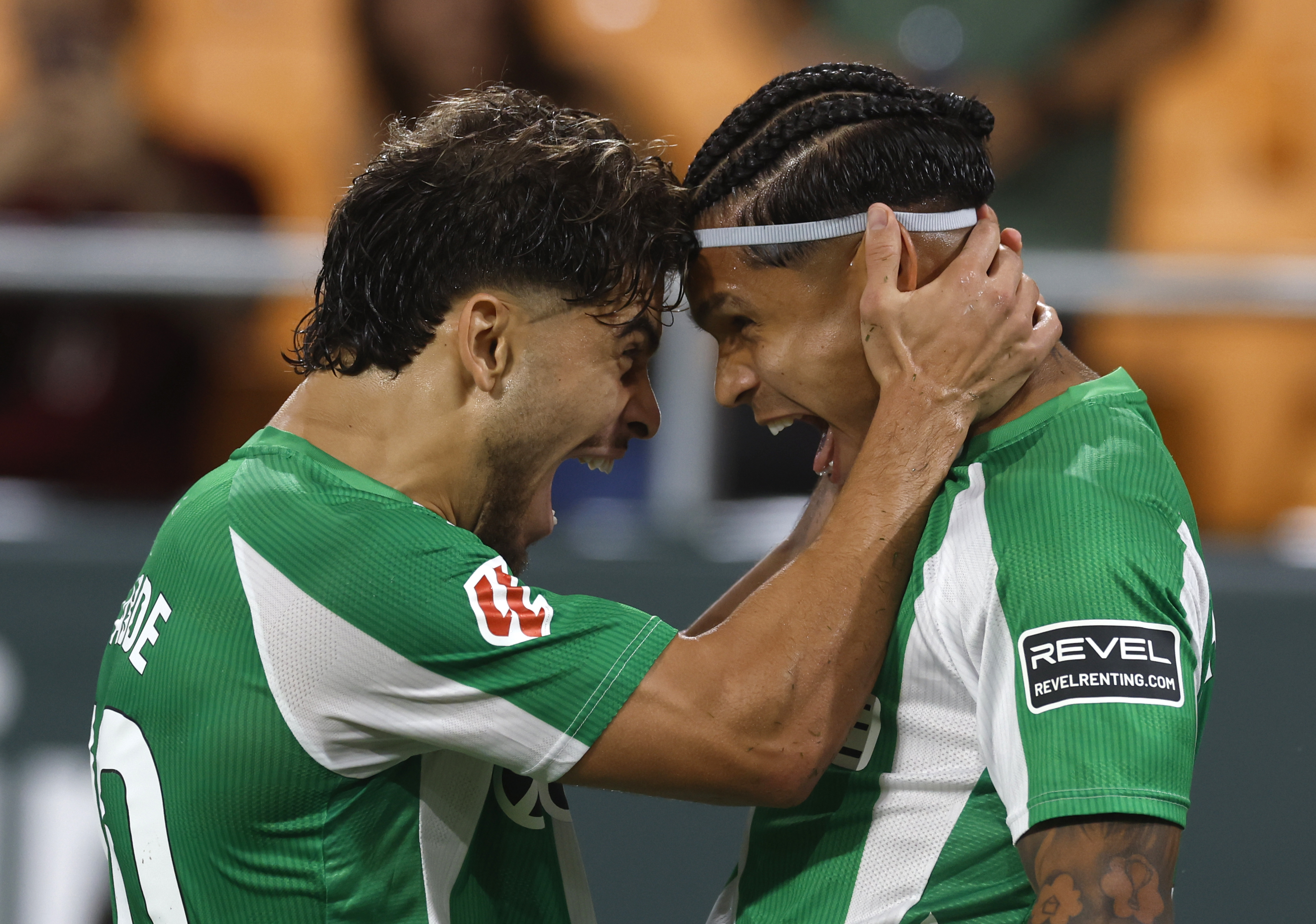 El Betis desarbola a la Real