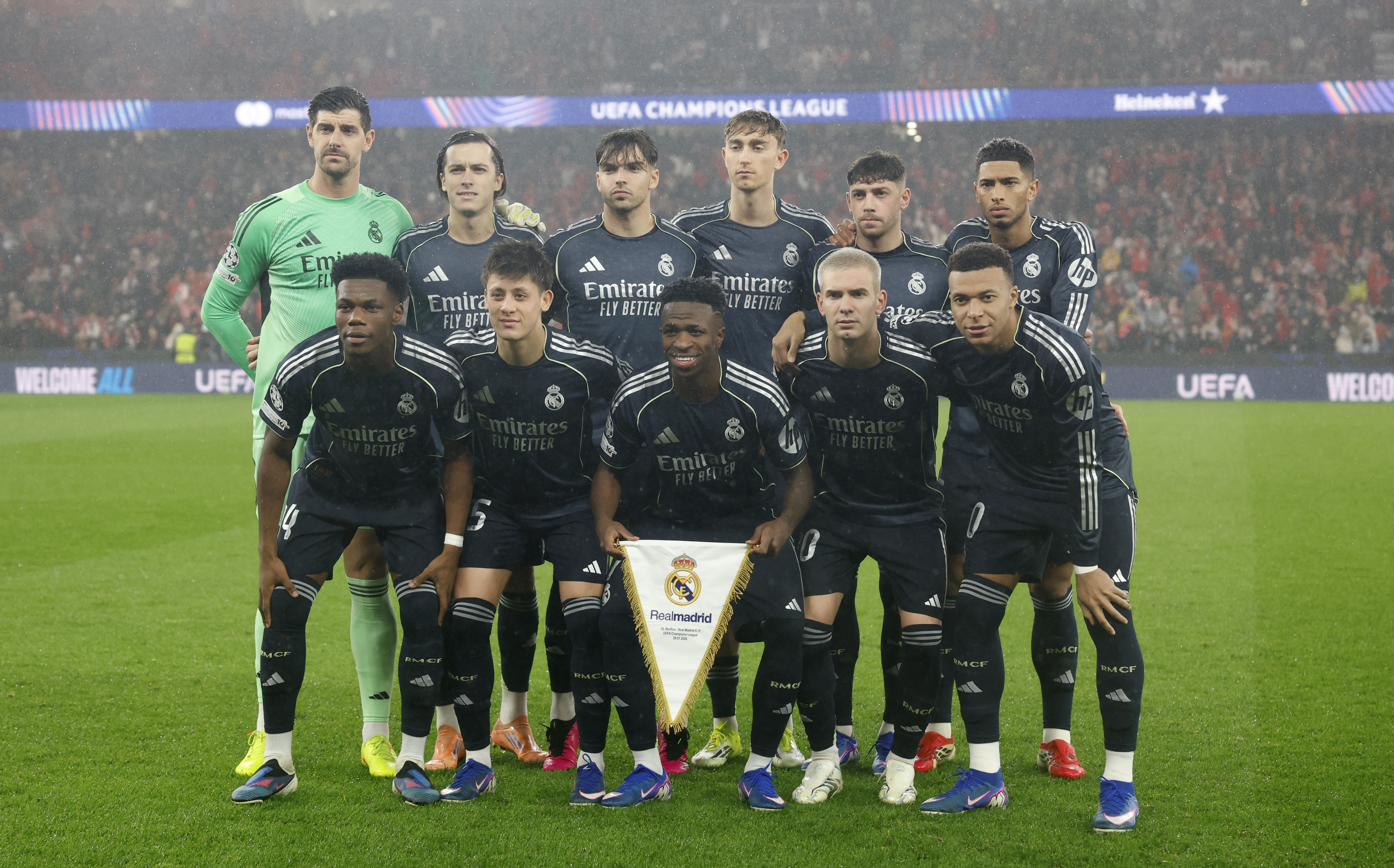 28/01/26 PARTIDO UEFA CHAMPIONS LEAGUE BENFICA REAL MADRID EQUIPO FORMACION
