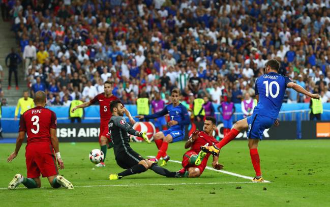 As novas estrelas de Portugal e França no reencontro após a final do Euro  2016