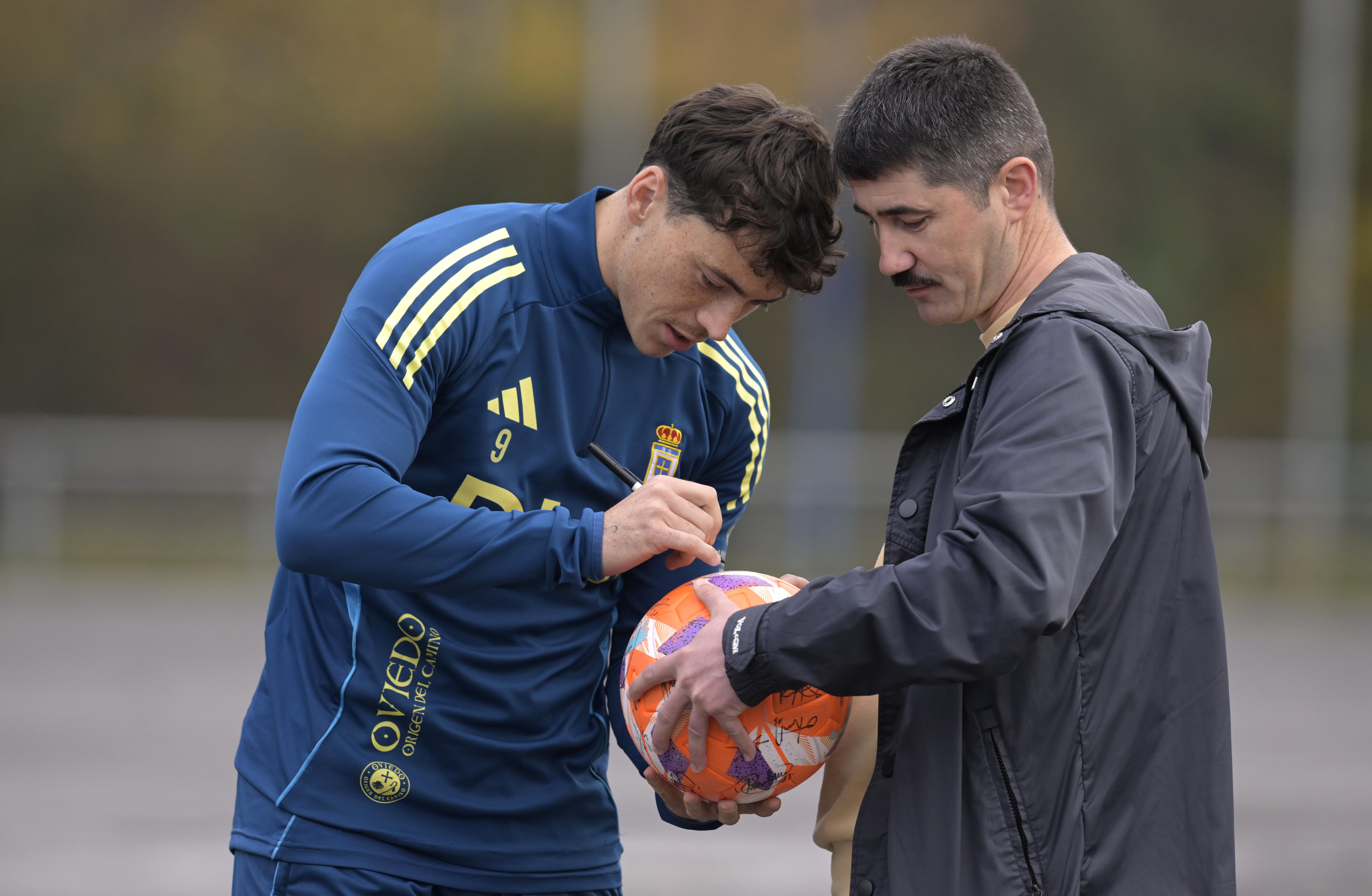 10/12/25 REAL OVIEDO ENTRENAMIENTO
FEDE VIÑAS