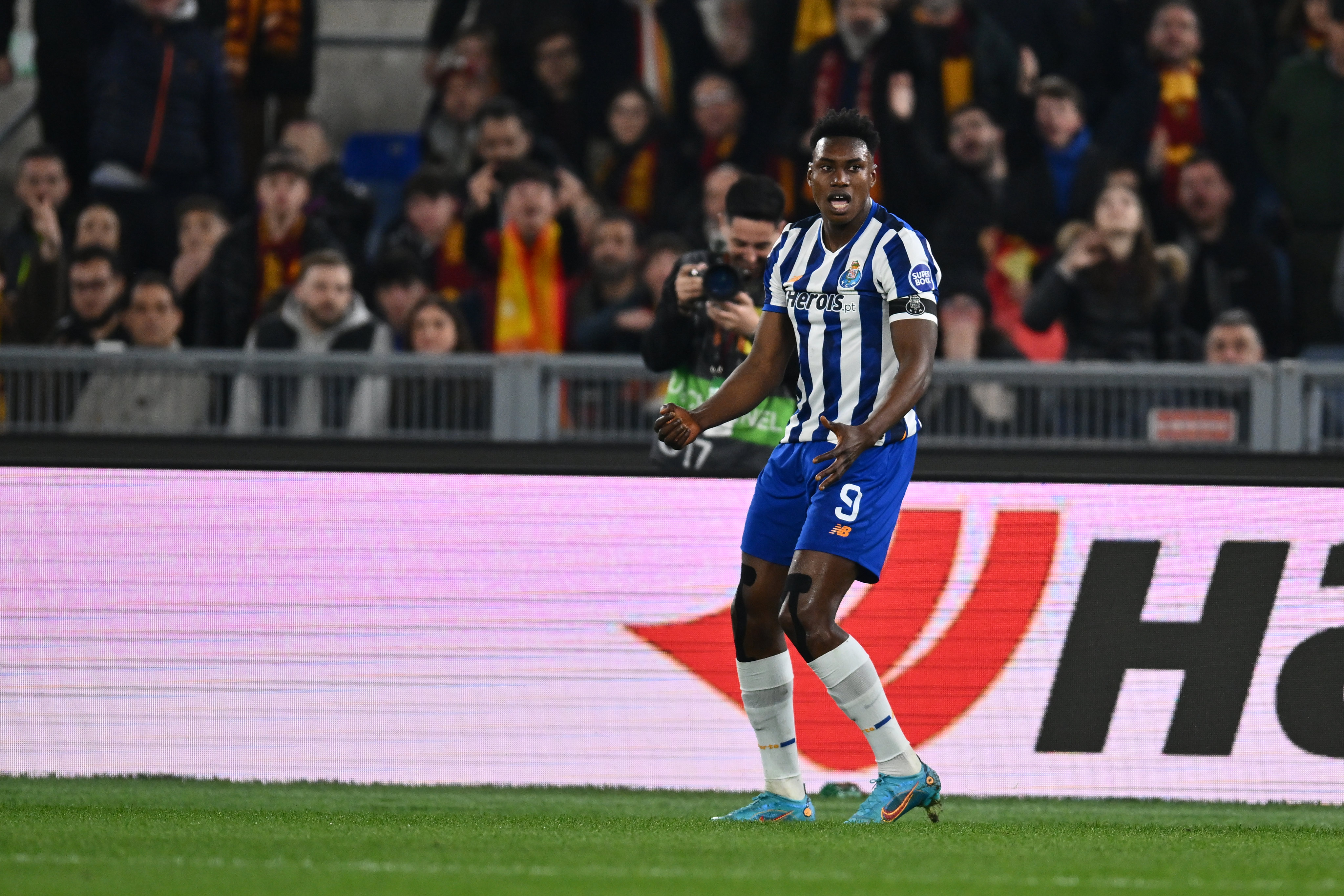 El Olímpico de Roma presenció uno de los mejores goles de la carrera del delantero español del Oporto. Samu abrió el marcador del encuentro gracias a una increíble chilena. A pesar de ello el conjunto portugués perdió ante la Roma.