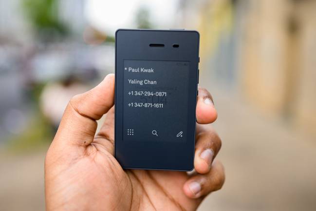 Light Phone 2, un nuevo celular que sólo permite hacer llamadas y enviar  mensajes de textos - Ushuaia Noticias