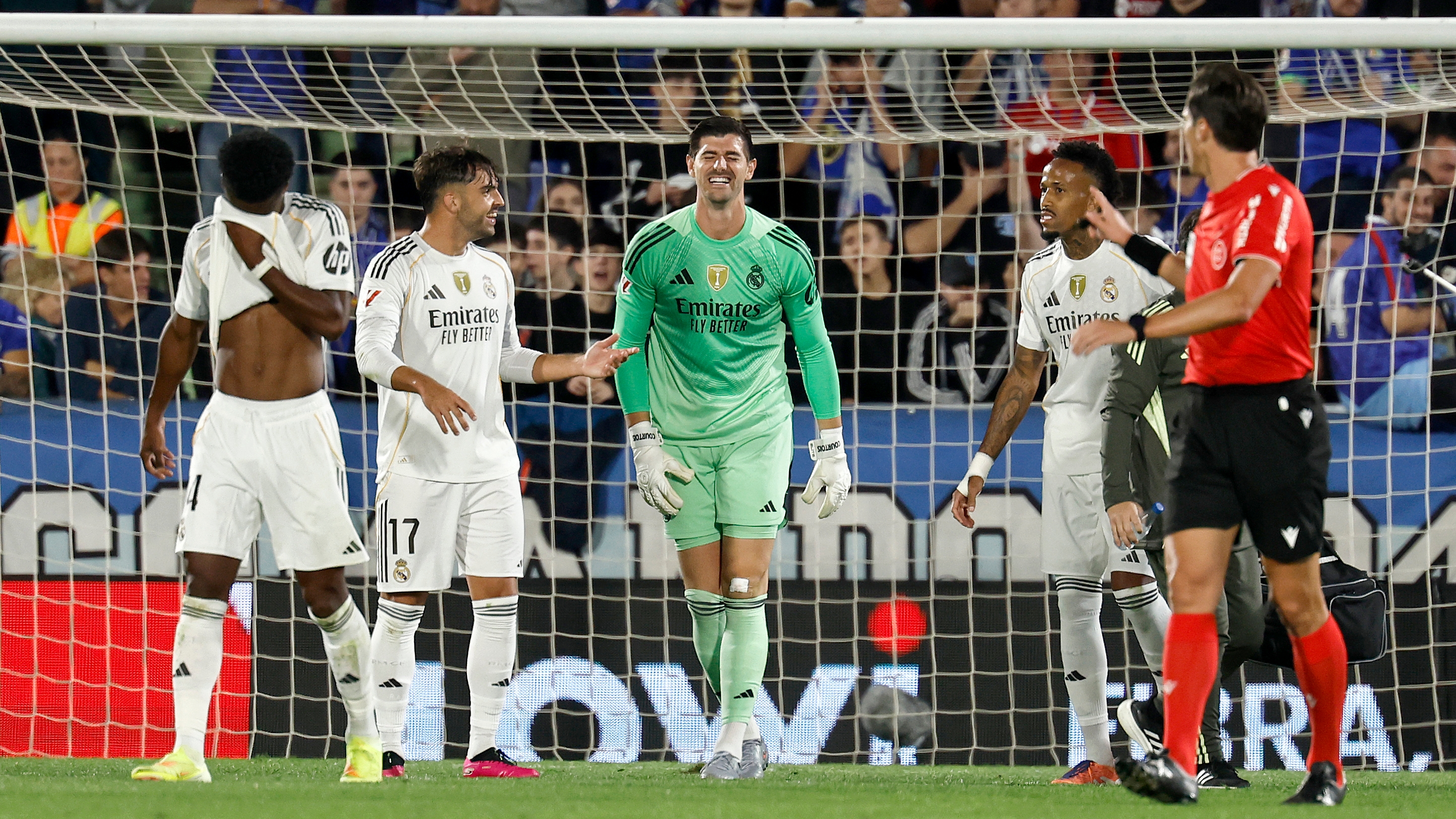 19/10/25 PARTIDO PRIMERA DIVISION GETAFE - REAL MADRID GOLPE LESION THIBAUT COURTOIS  