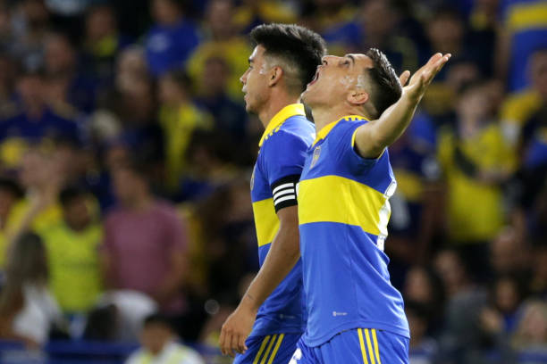 Boca visita a Vélez y va por 3 puntos importantes