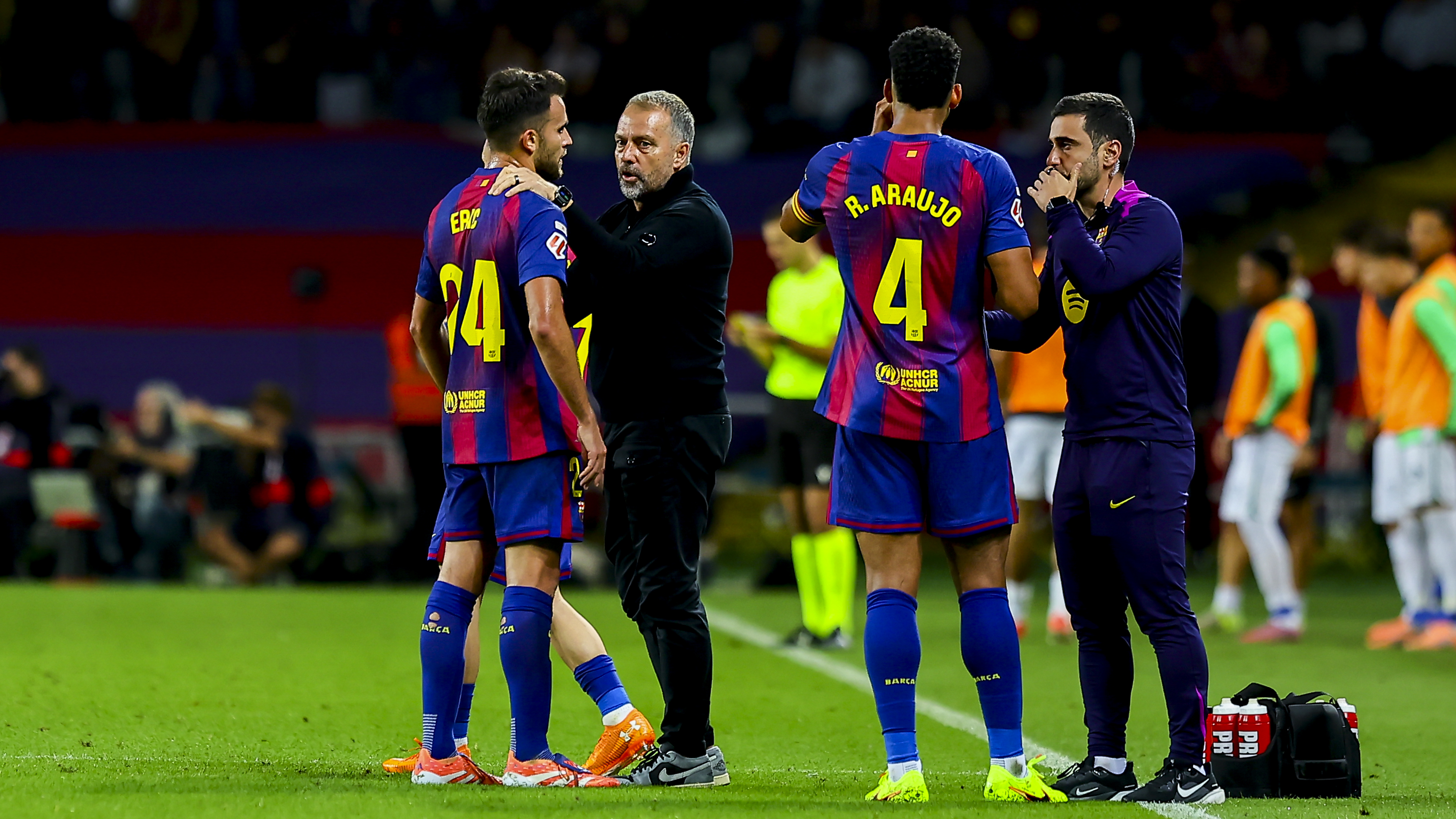 Algo pasa en la defensa del Barça