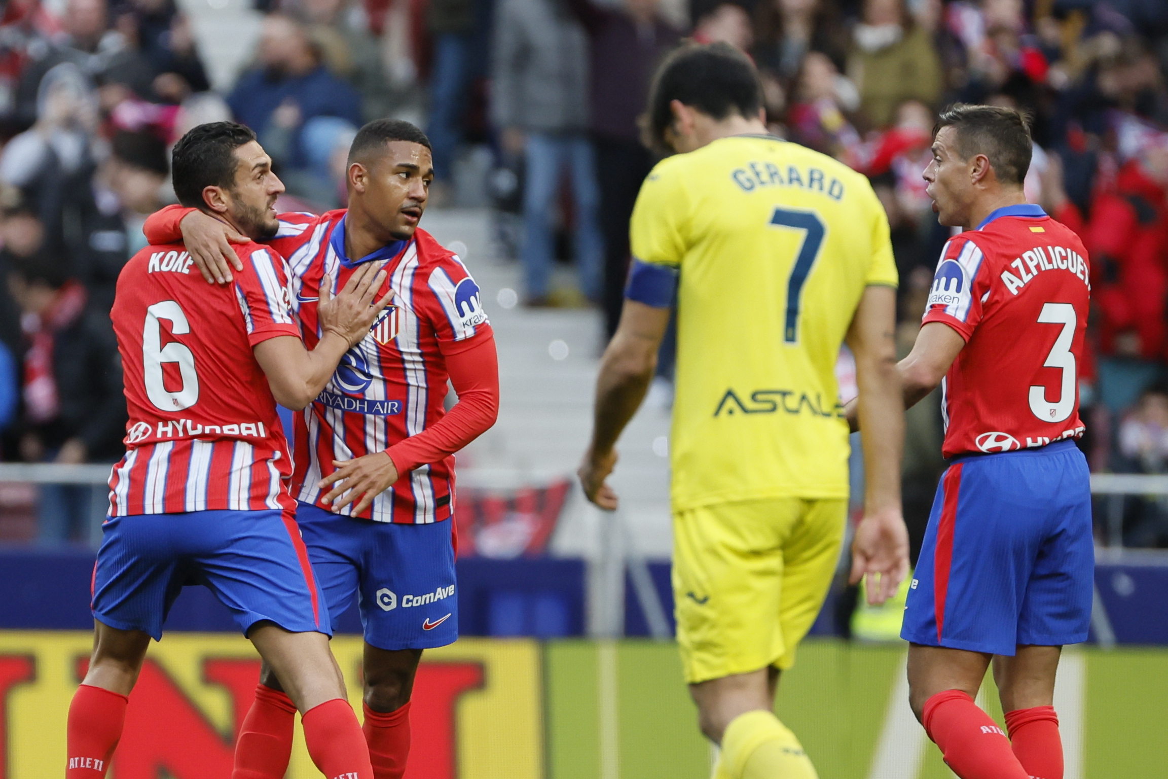 MADRID, 25/01/2025.-El centrocampista brasile?o del Atltico de Madrid Samuel Lino (2i), celebra su gol cobntra el Villarreal, durante el partido de La Liga de la jornada 21 que disputan Atltico de Madrid y Villarreal, este sbado en el estadio Riyadh Air Metropolitano en Madrid.-EFE/ Ballesteros
