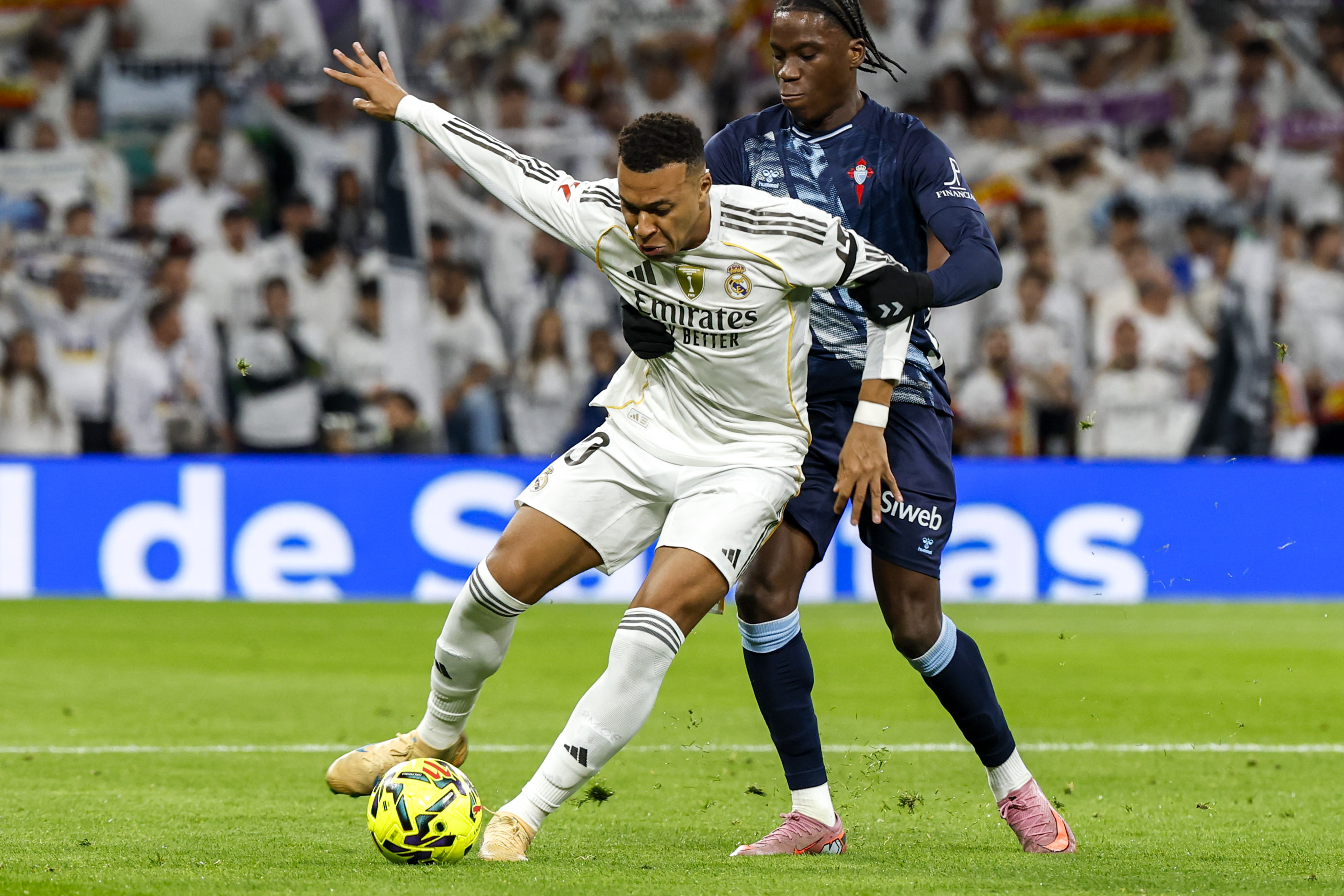 MADRID, 07/12/2025.- El delantero del Real Madrid Kylian Mbappé, durante el partido de la jornada 15 de Liga que disputan el Real Madrid y el Celta de vigo en el estadio Bernabéu de Madrid. EFE/Chema Moya
