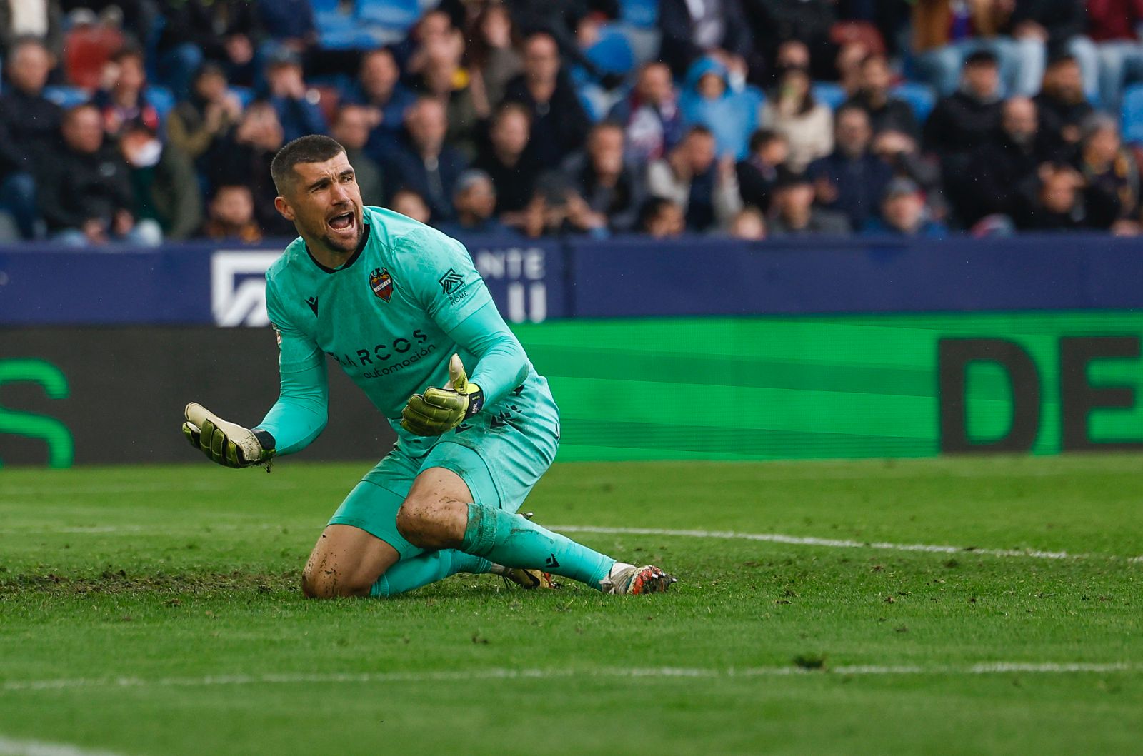 Joel Roca, un jarro de agua fría en el Ciutat