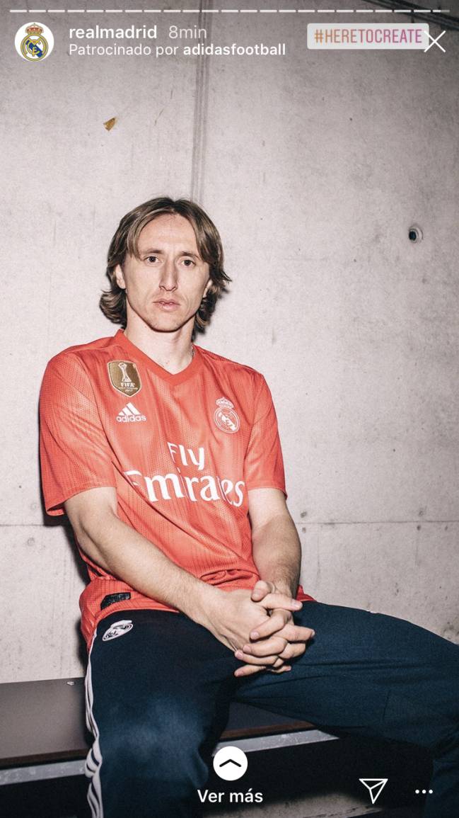 Favor Recurso oído Mensaje del Madrid: Modric posa con la nueva camiseta - AS.com