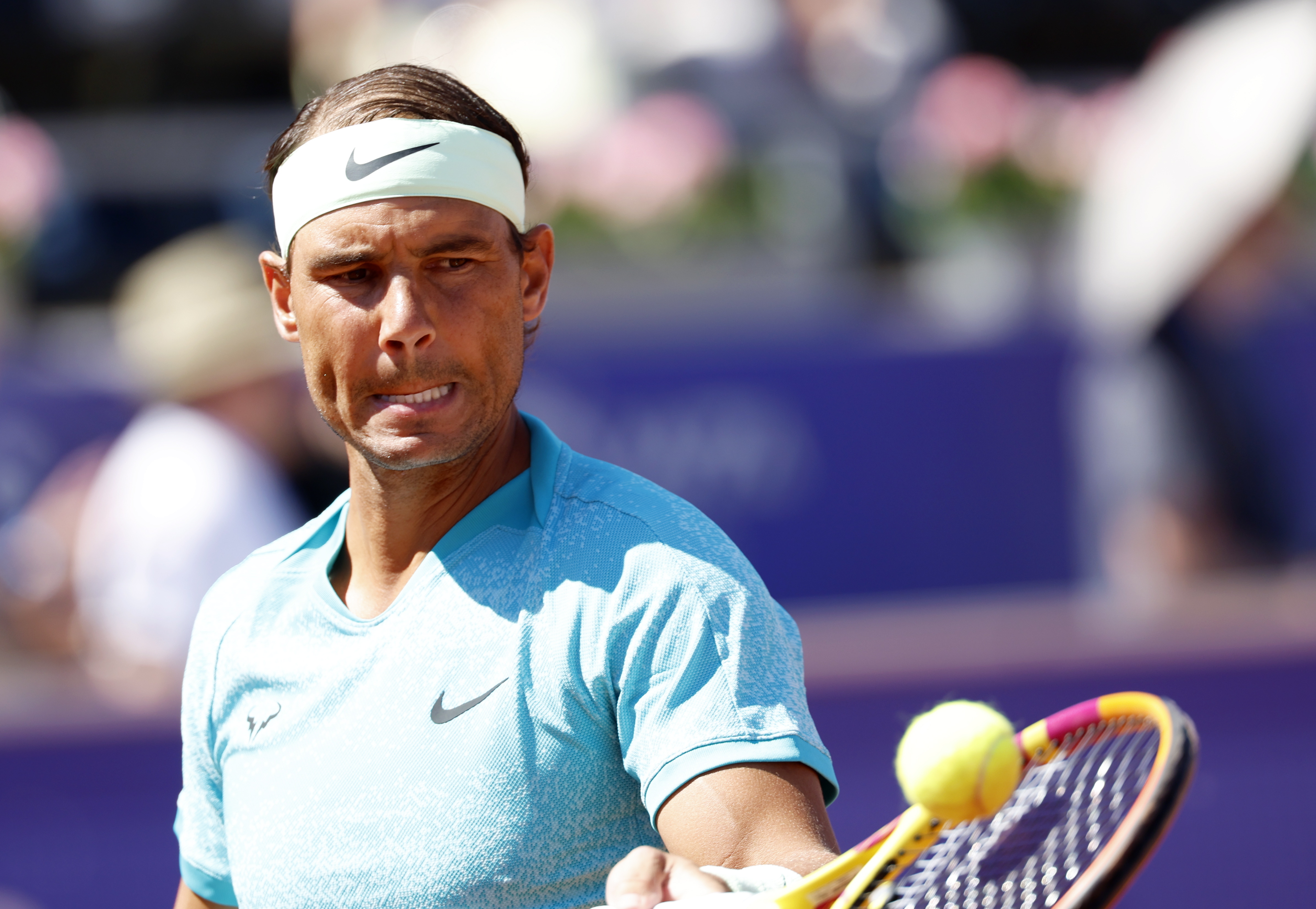 Bastad (Sweden), 20/07/2024.- Rafael Nadal of Spain in action during his Men's Singles semi final match against Duje Ajdukovic of Croatia at the Swedish Open tennis tournament in Bastad, Sweden, 20 July 2024. (Tenis, Croacia, España, Suecia) EFE/EPA/Adam Ihse SWEDEN OUT
