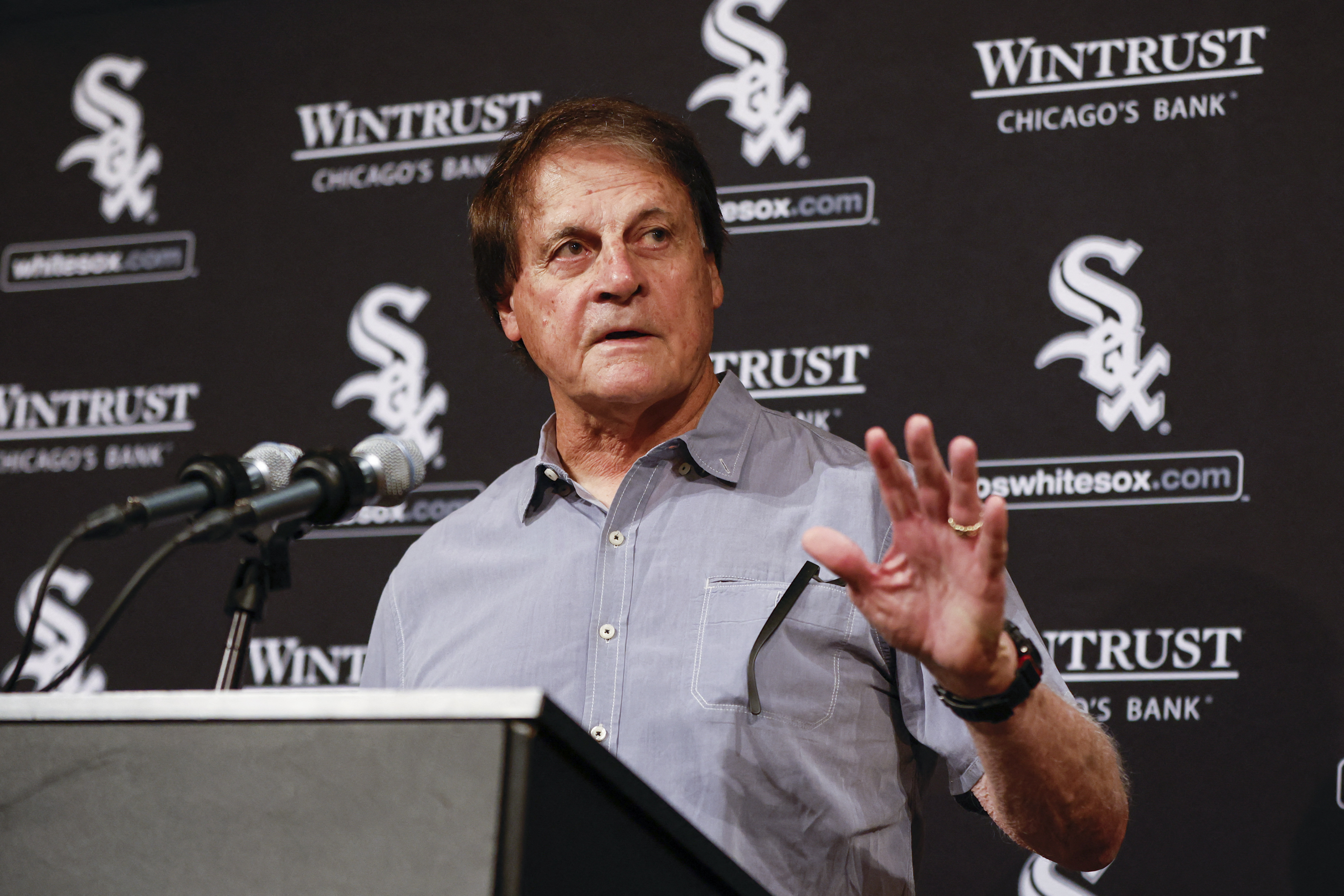 Tony La Russa retires as Cardinals manager day after parade in St