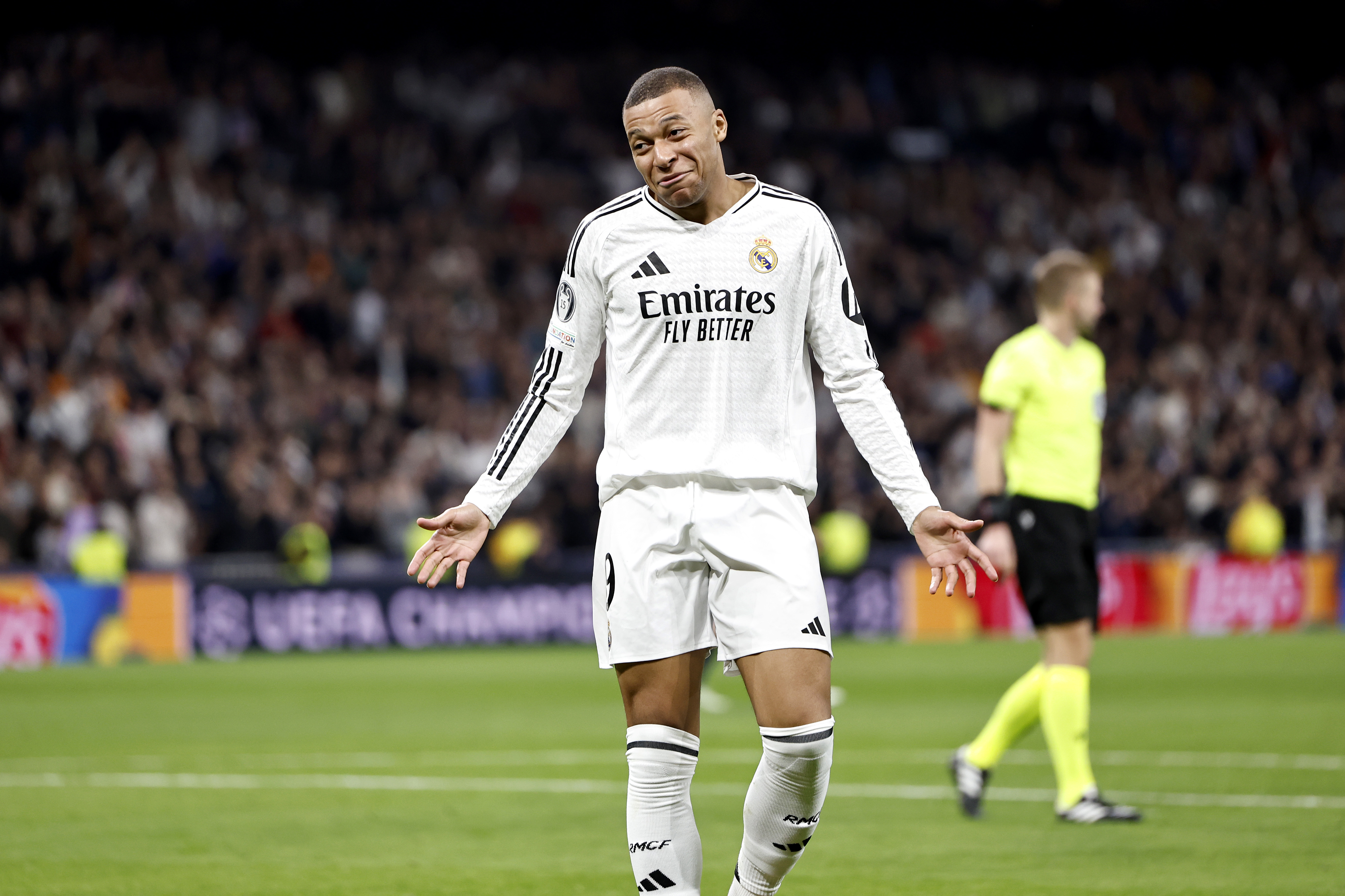 Mbappé durante el partido de la jornada 7 de Champions League contra el Salzburgo.