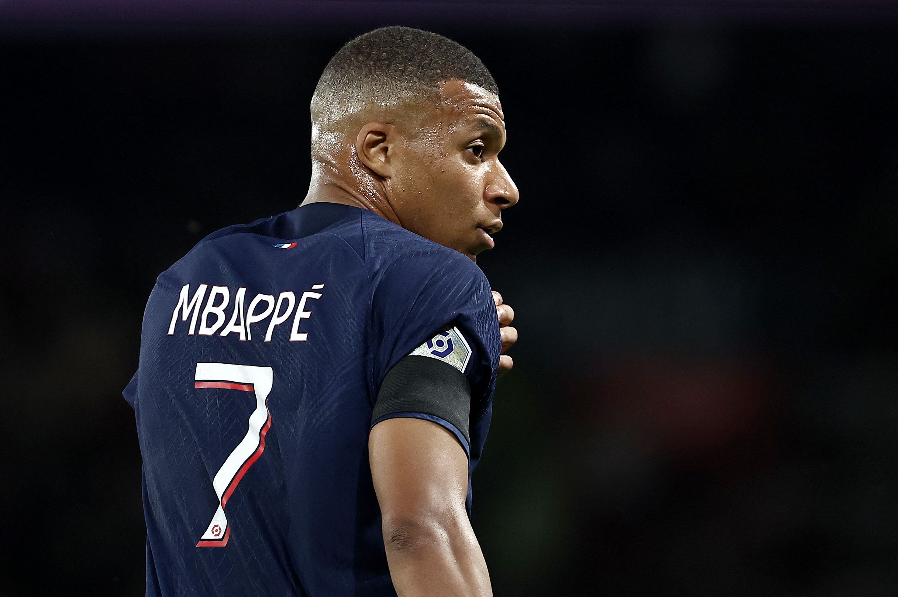 (FILES) Paris Saint-Germain's French forward #07 Kylian Mbappe looks on during the French L1 football match between Paris Saint-Germain (PSG) and OGC Nice at The Parc des Princes Stadium in Paris on September 15, 2023. Kylian Mbappe has signed for Real Madrid, according to the club, AFP reports on June 3, 2024. (Photo by FRANCK FIFE / AFP)