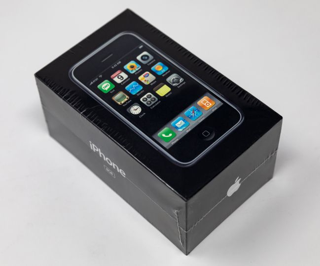 Subastan un iPhone 1 de 2007 precintado e inmaculado por 40.000 euros -  Meristation