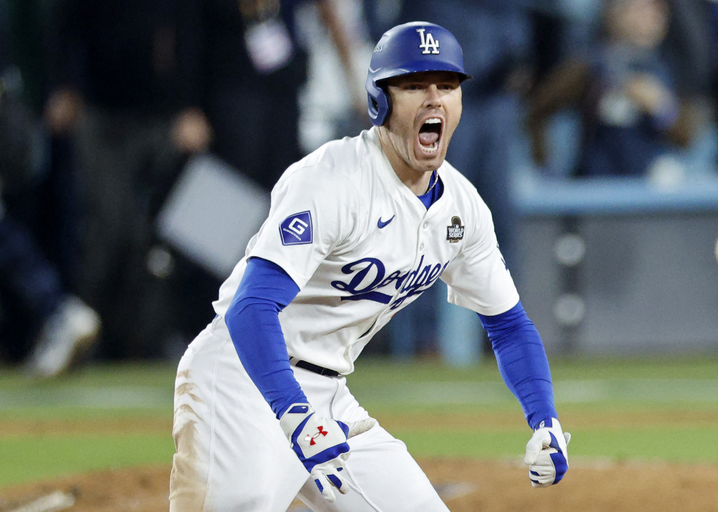 Dodgers dejan tendidos a los Yankees con grand slam de Freddie Freeman