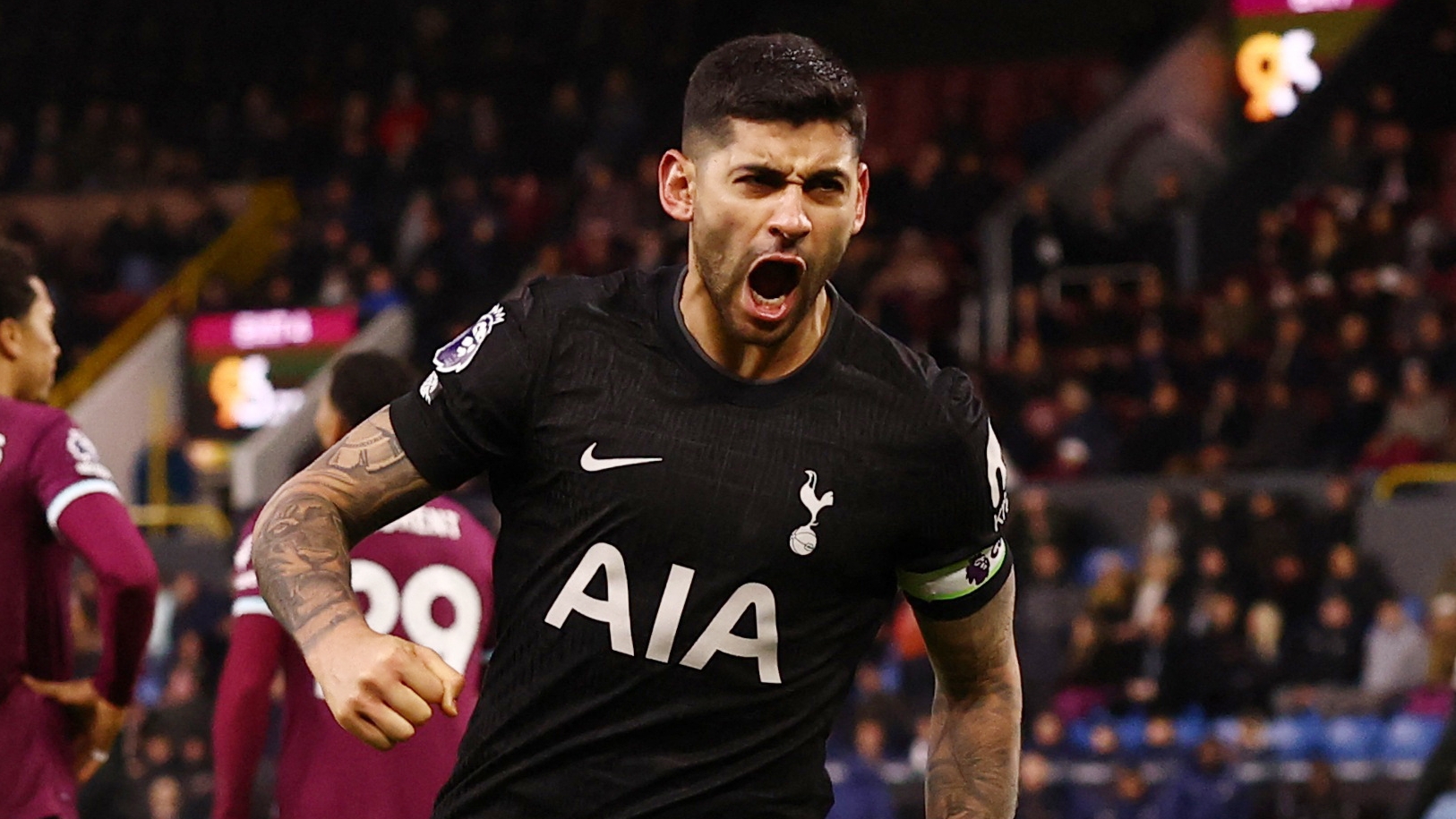 Soccer Football - Premier League - Burnley v Tottenham Hotspur - Turf Moor, Burnley, Britain - January 24, 2026 Tottenham Hotspur's Cristian Romero celebrates scoring their second goal Action Images via Reuters/Lee Smith EDITORIAL USE ONLY. NO USE WITH UNAUTHORIZED AUDIO, VIDEO, DATA, FIXTURE LISTS, CLUB/LEAGUE LOGOS OR 'LIVE' SERVICES. ONLINE IN-MATCH USE LIMITED TO 120 IMAGES, NO VIDEO EMULATION. NO USE IN BETTING, GAMES OR SINGLE CLUB/LEAGUE/PLAYER PUBLICATIONS. PLEASE CONTACT YOUR ACCOUNT REPRESENTATIVE FOR FURTHER DETAILS..