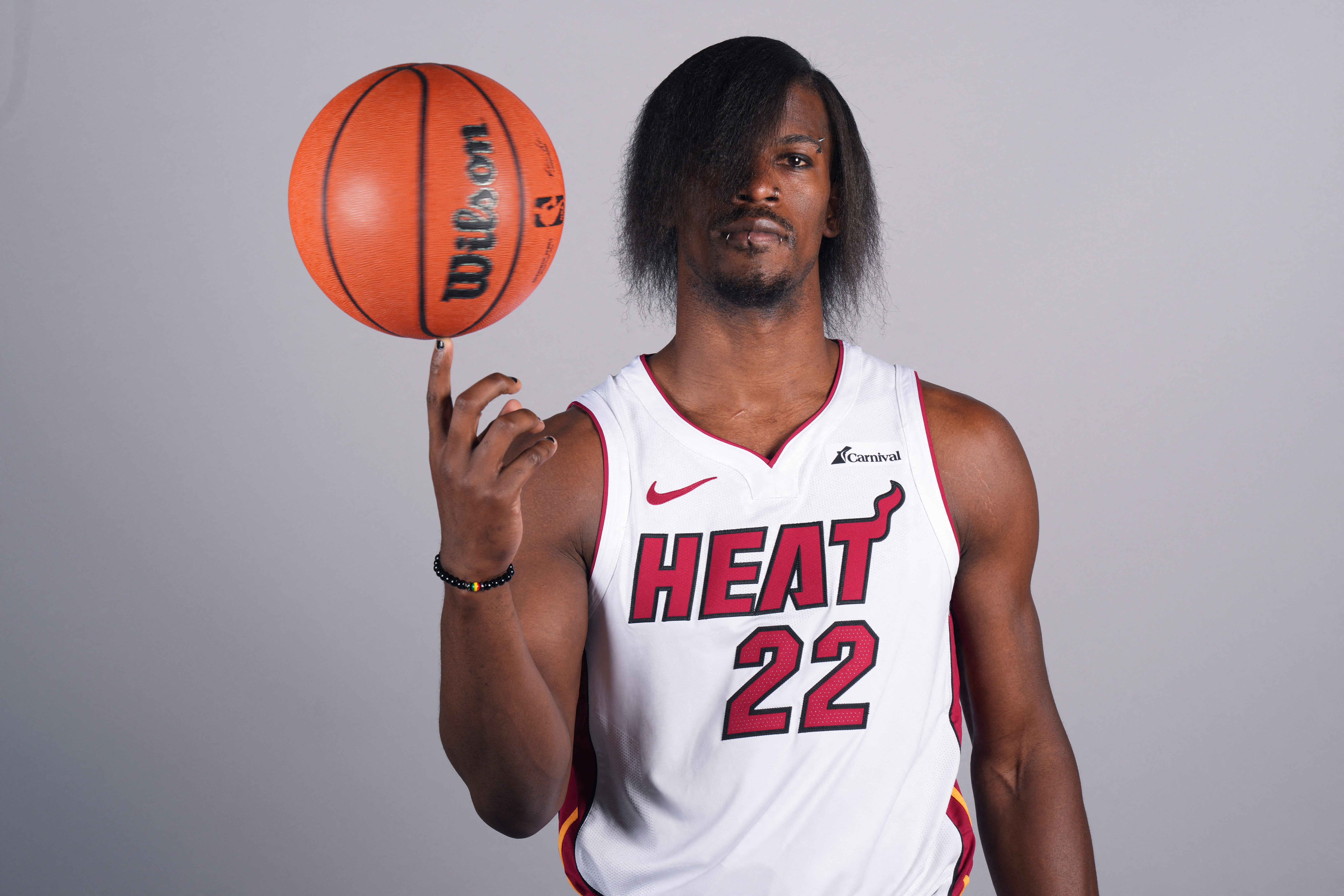 F*a様 【0413A】NBAレーザーディスク　35枚　LD 7IQ6ORT56RB6BAMY6T6PEET7KI.JPG