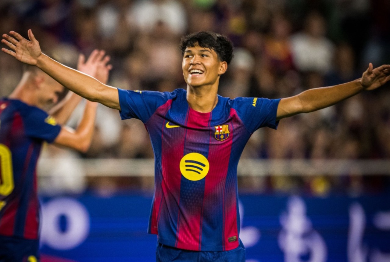 Dro, canterano del Barça, celebra su gol en el primer partido de pretemporada