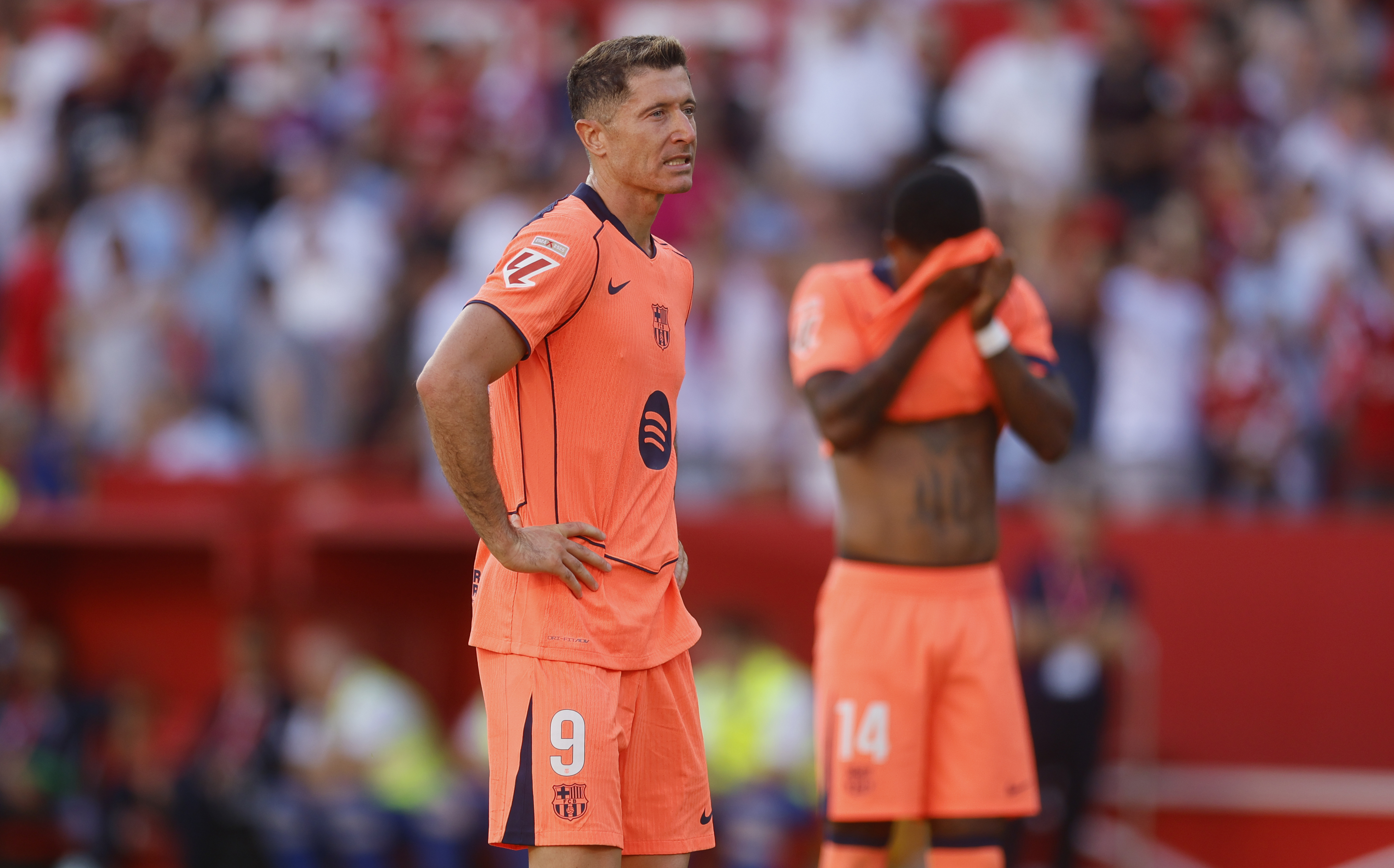 05/10/25 PARTIDO PRIMERA DIVISION
SEVILLA - BARCELONA
PENALTI FALLADO LEWANDOWSKI TRISTEZA 