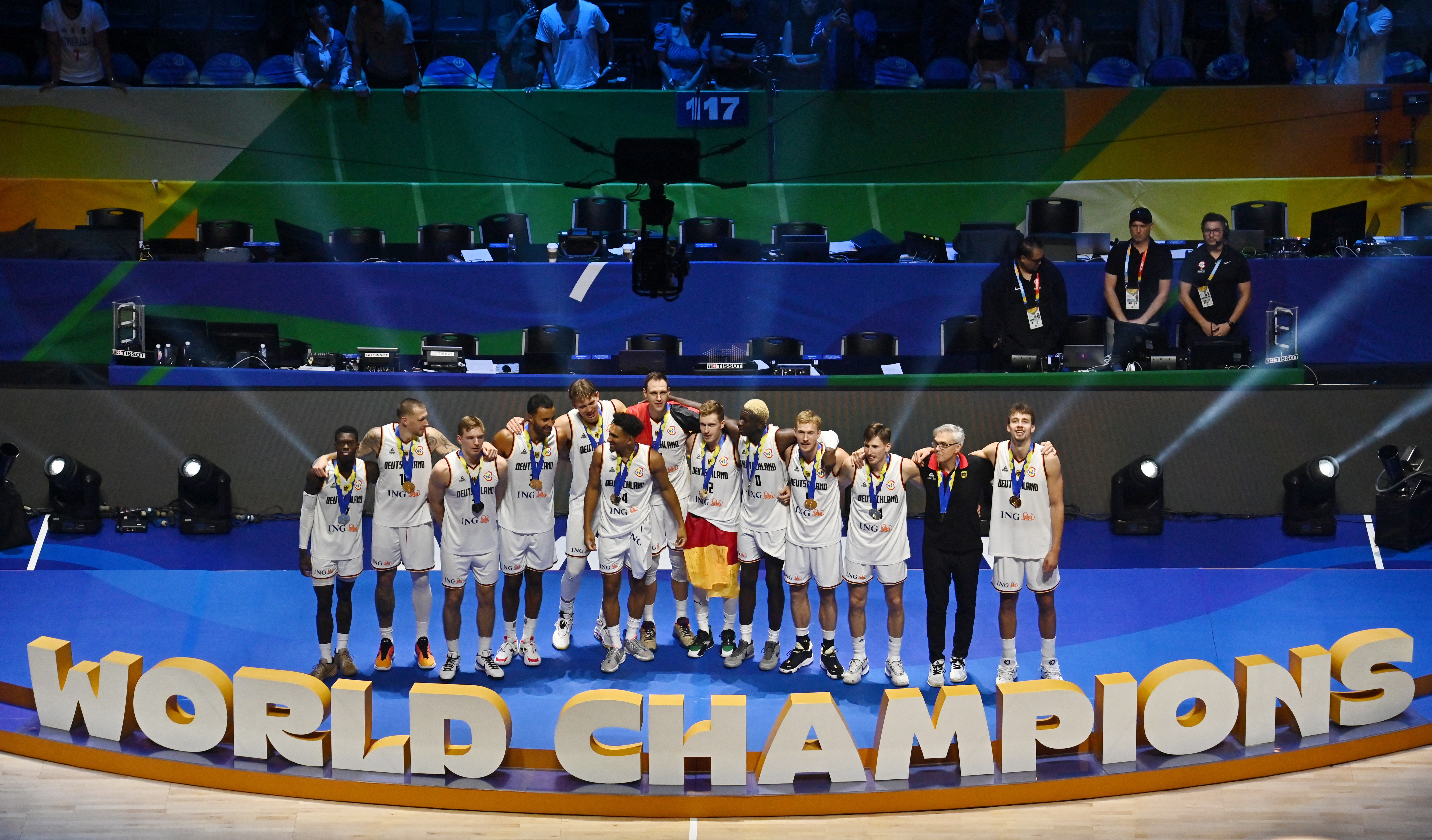 Schroder delivers, Germany win the World Cup - FIBA Basketball