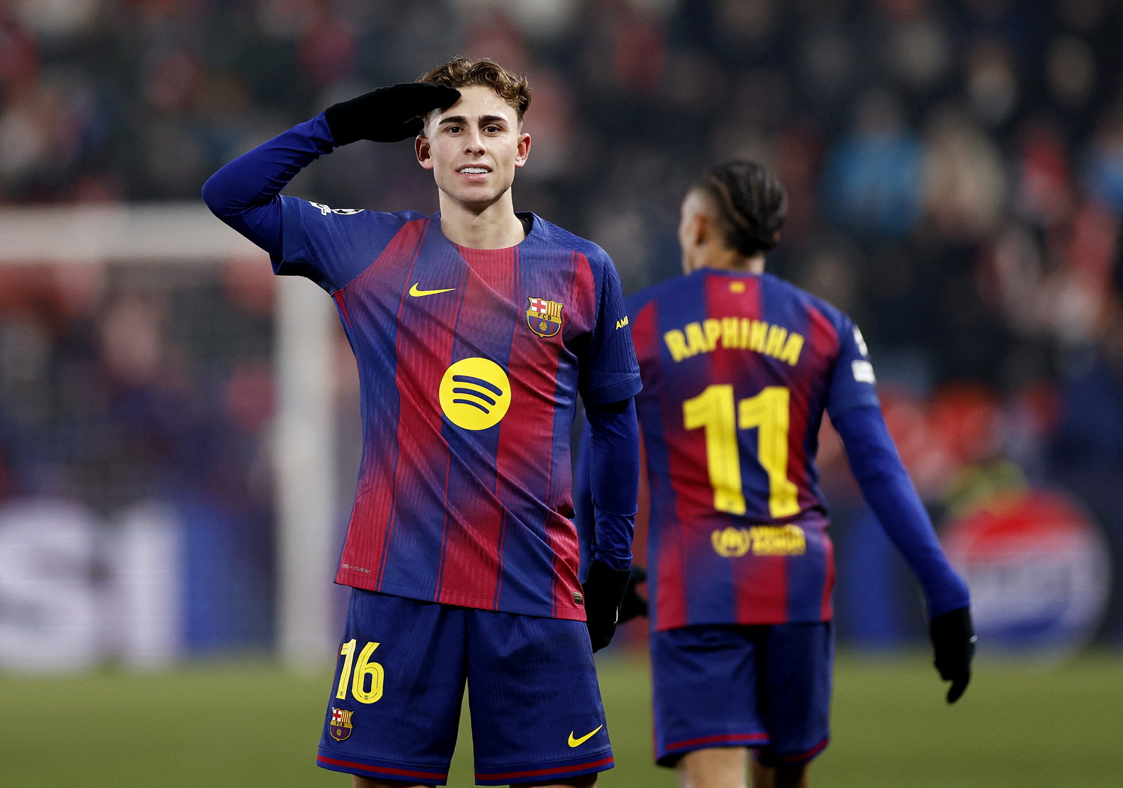 1-2. Fermín López celebra el tanto. Segundo en su cuenta particular.